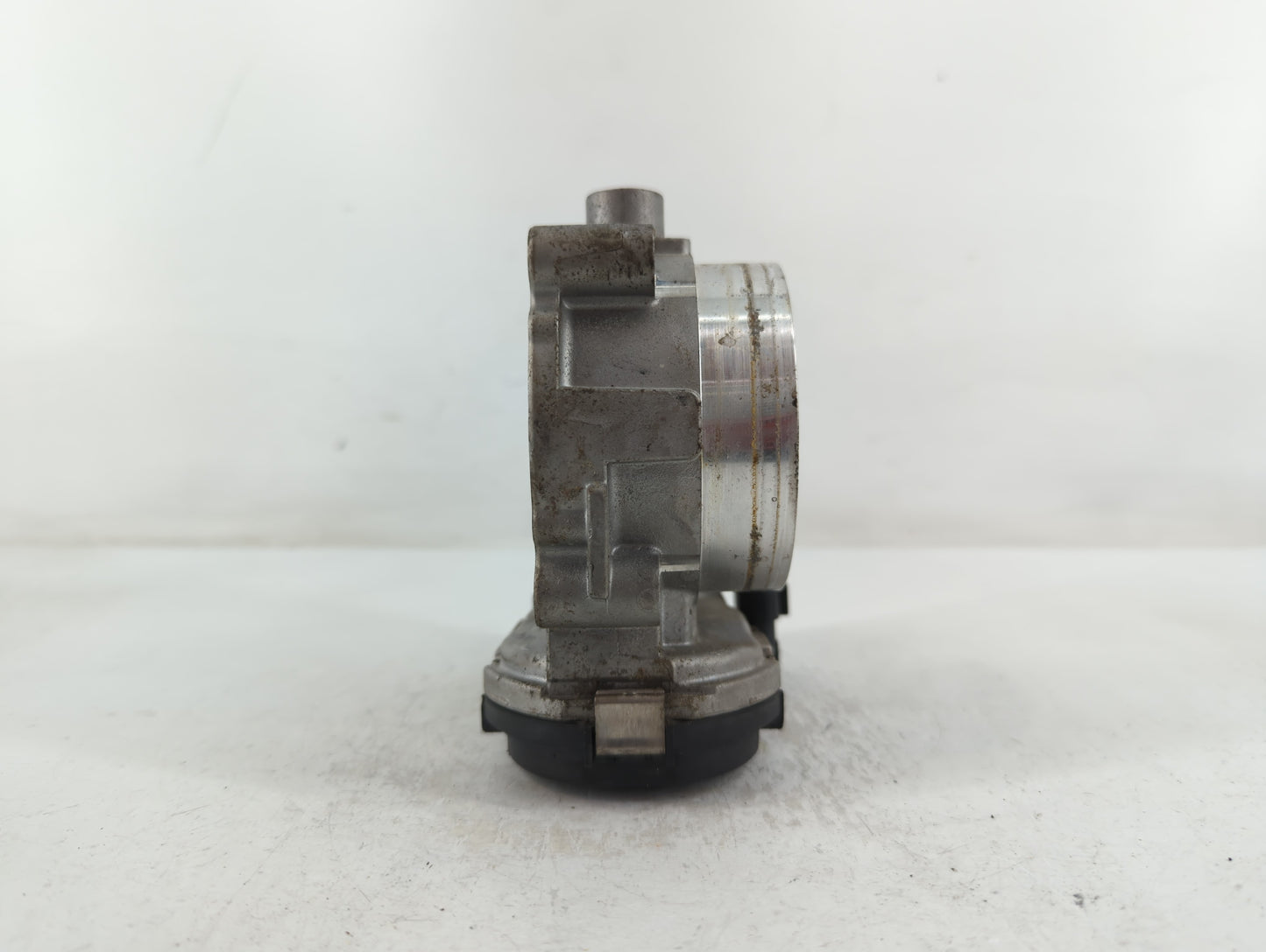 2011-2016 Chrysler Town & Country Throttle Body P/N:0 280 750 570 05184349AC Fits OEM Used Auto Parts - Oemusedautoparts1.co