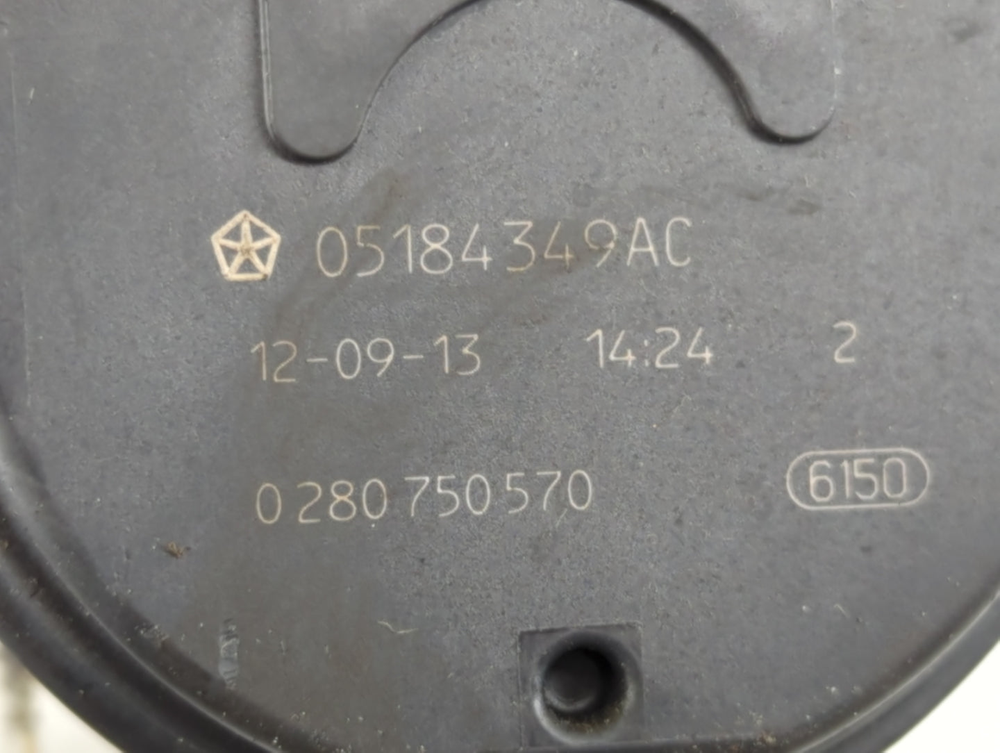 2011-2016 Chrysler Town & Country Throttle Body P/N:0 280 750 570 05184349AC Fits OEM Used Auto Parts - Oemusedautoparts1.co