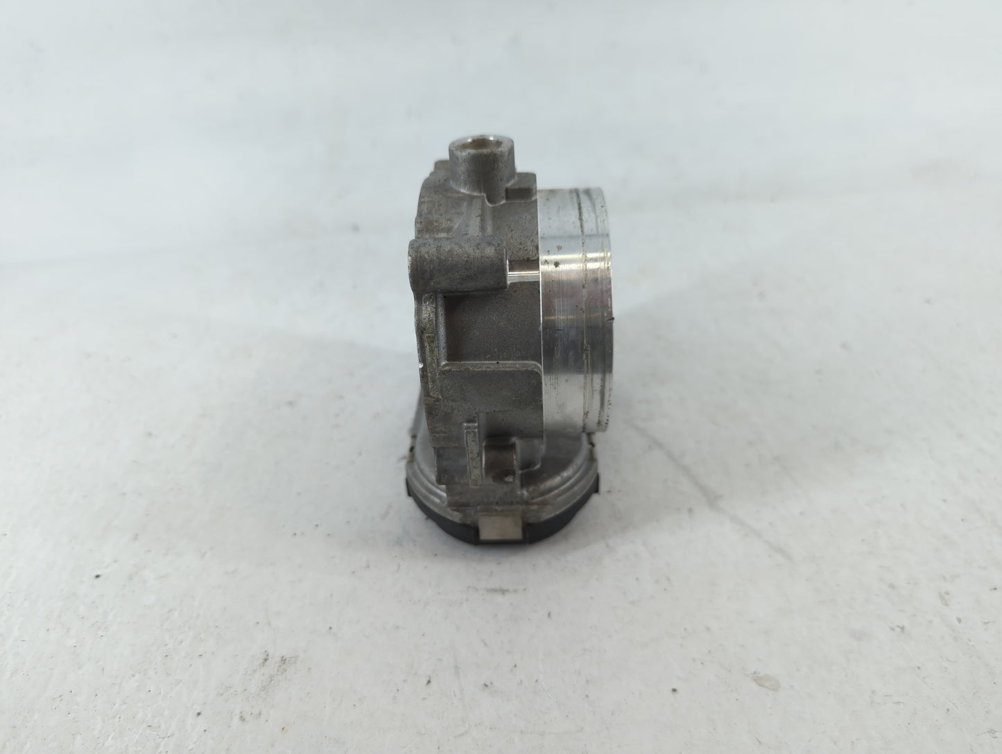 2011-2016 Chrysler Town & Country Throttle Body P/N:0 280 750 570 05184349AC Fits OEM Used Auto Parts - Oemusedautoparts1.co