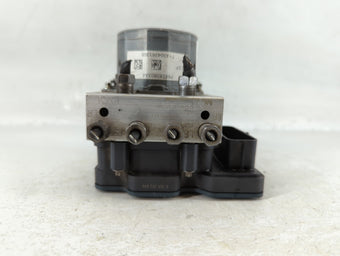 compare product 2011-2016 Chrysler Town & Country Throttle Body P/N:P68183803AA Fits OEM Used Auto Parts