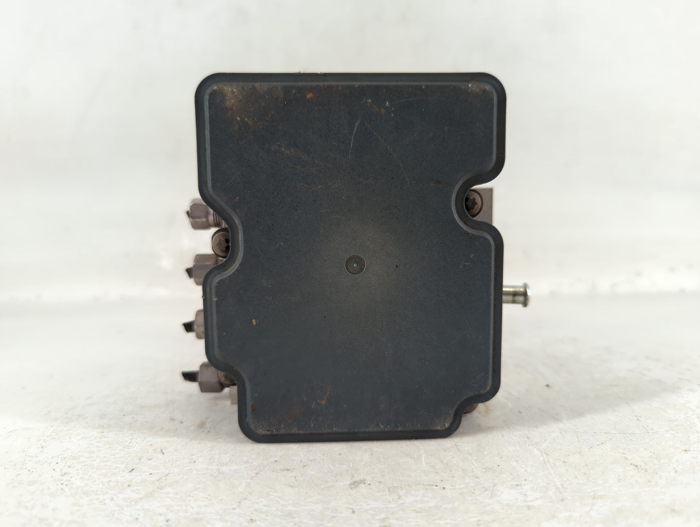 2011-2016 Chrysler Town & Country Throttle Body P/N:P68183803AA Fits OEM Used Auto Parts - Oemusedautoparts1.com