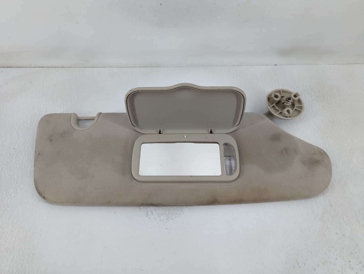 2011-2016 Chrysler Town & Country Sun Visor Shade Replacement Passenger Right Mirror Fits OEM Used Auto Parts - Oemusedautop