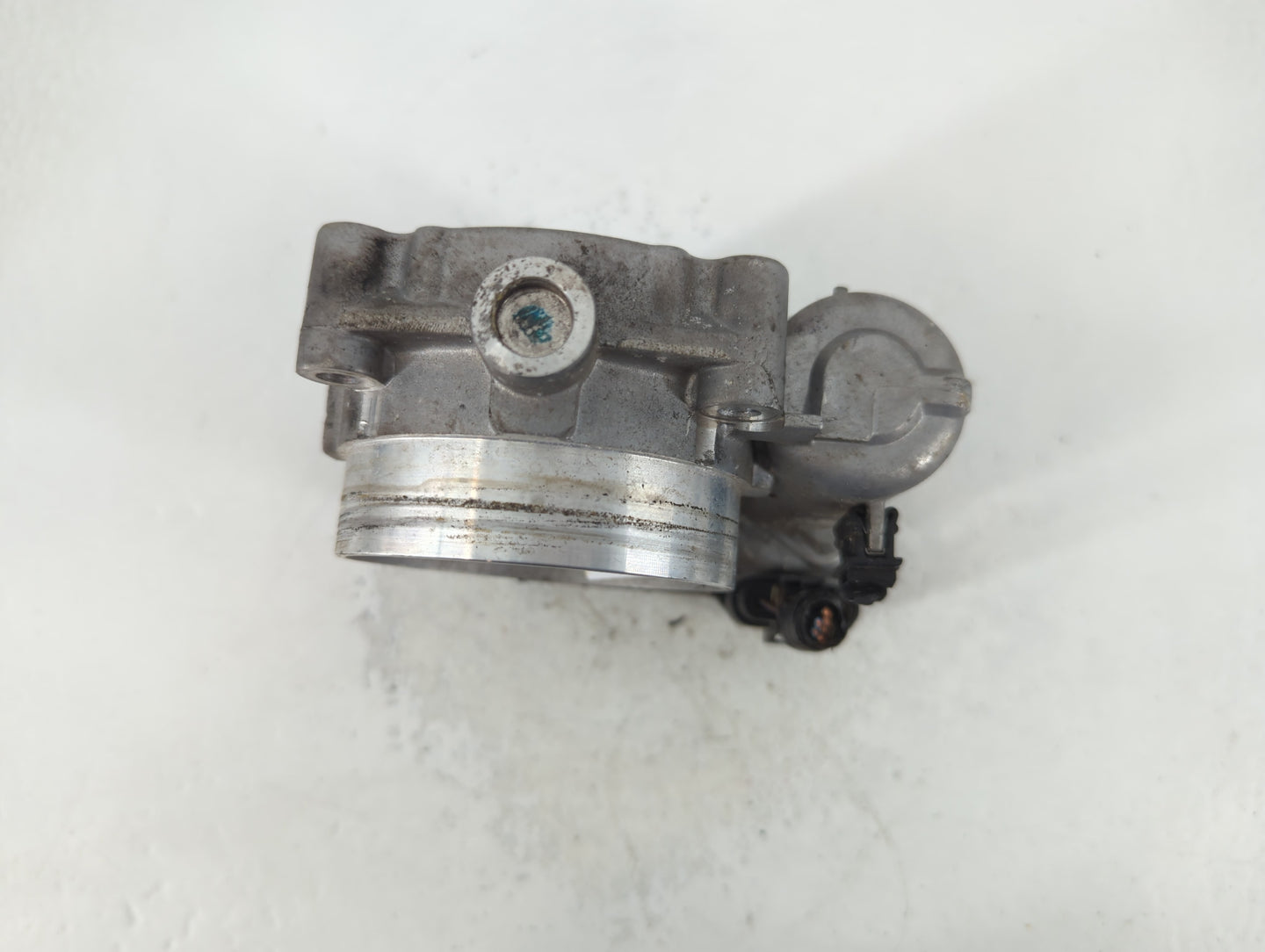 2011-2016 Chrysler Town & Country Throttle Body P/N:0 280 750 570 05184349AC Fits OEM Used Auto Parts - Oemusedautoparts1.co