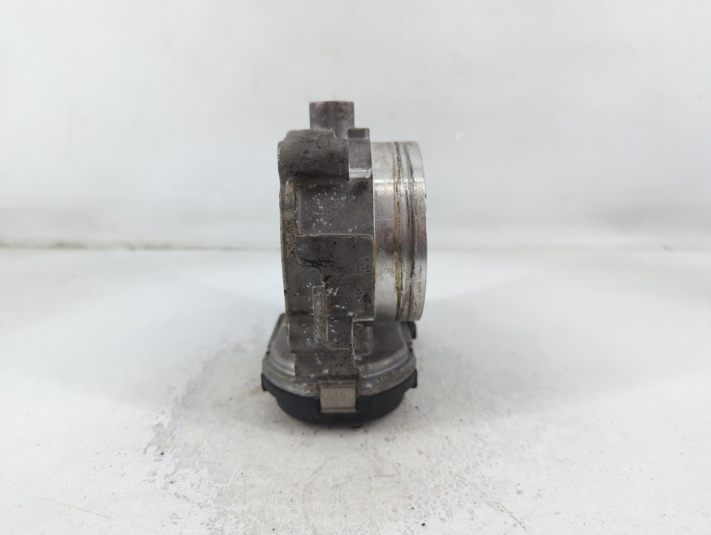 2011-2016 Chrysler Town & Country Throttle Body P/N:0 280 750 570 05184349AC Fits OEM Used Auto Parts - Oemusedautoparts1.co