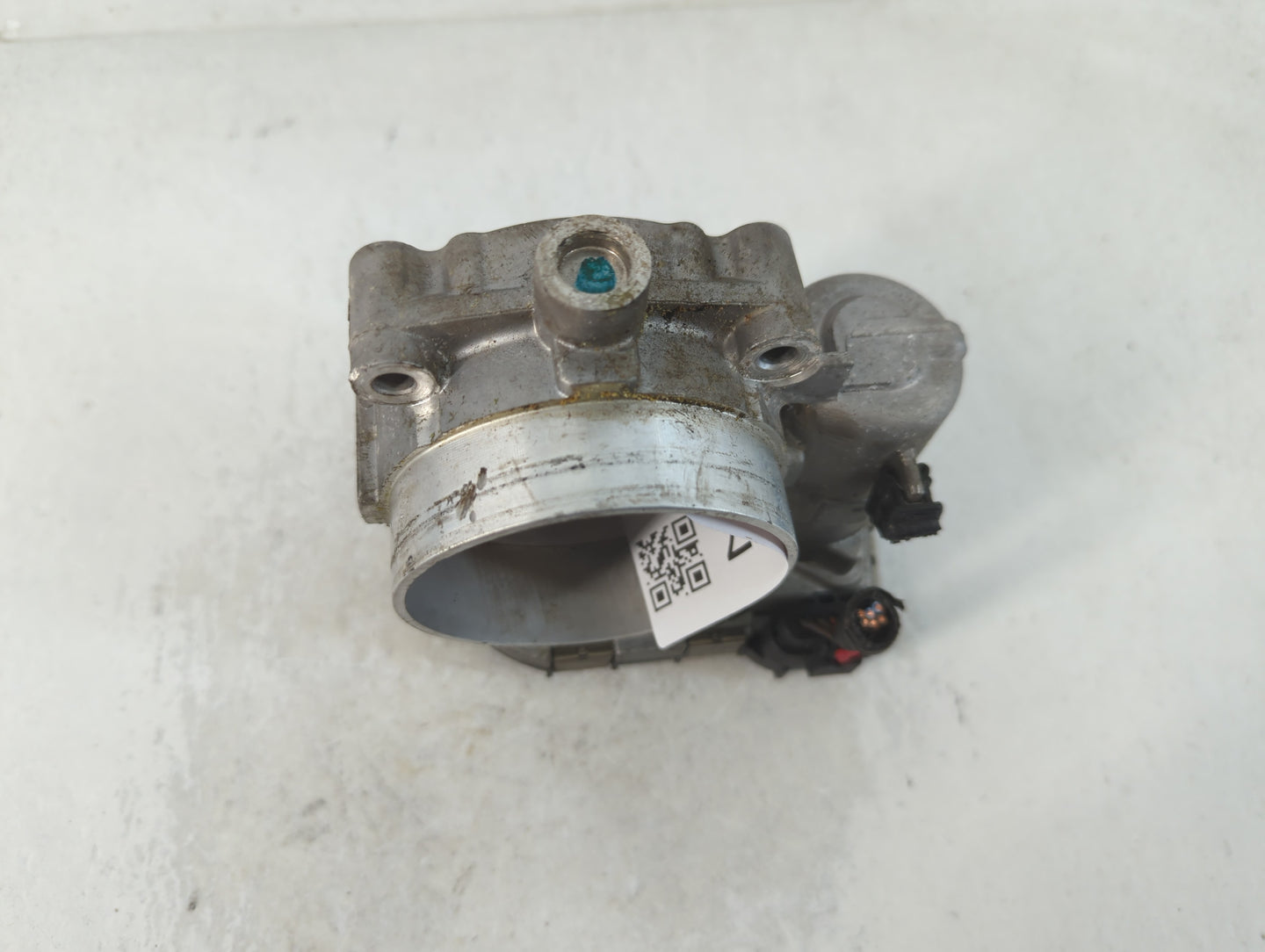 2011-2016 Chrysler Town & Country Throttle Body P/N:05184349AC Fits OEM Used Auto Parts - Oemusedautoparts1.com