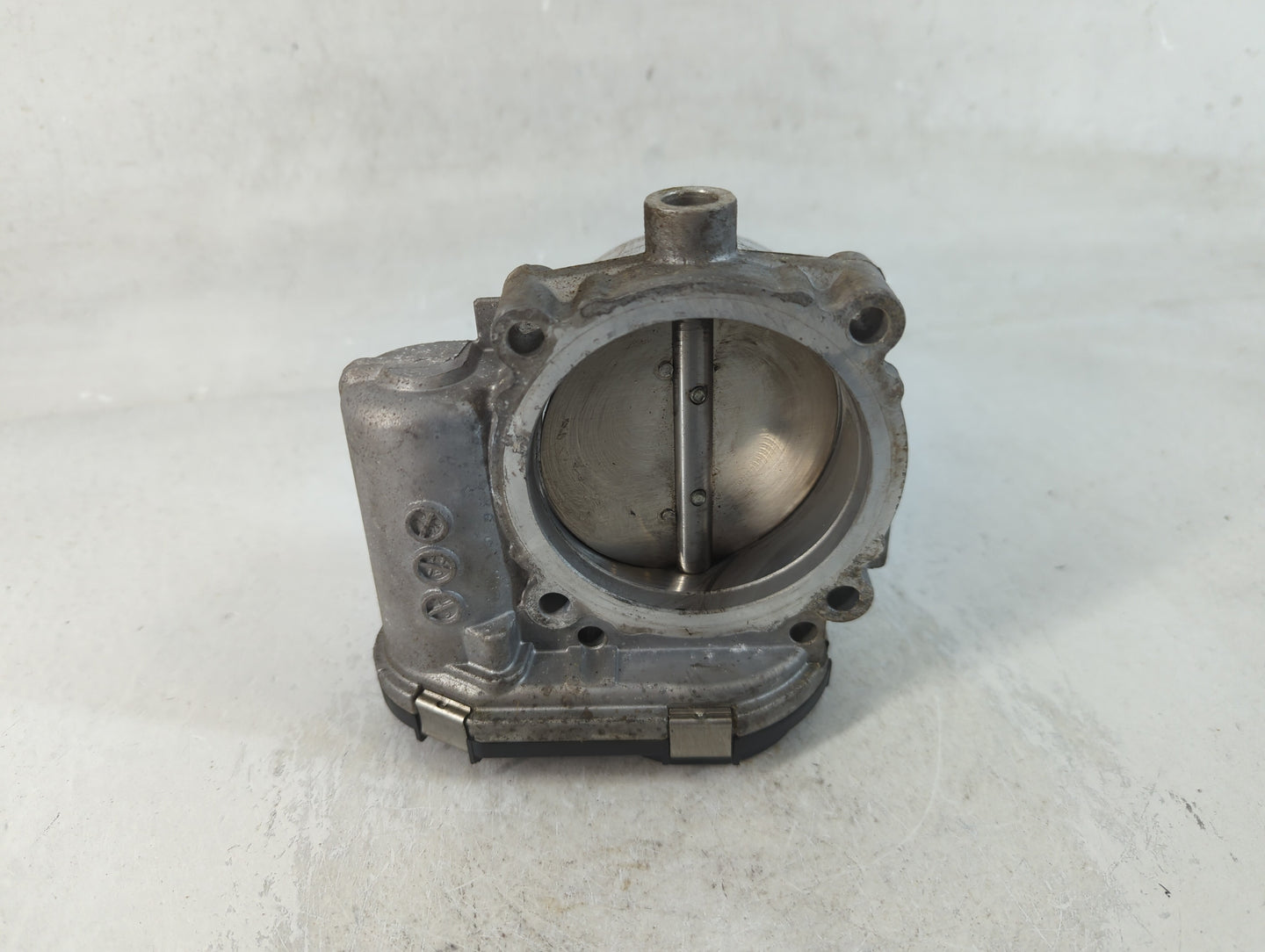 2011-2016 Chrysler Town & Country Throttle Body P/N:05184349AC Fits OEM Used Auto Parts - Oemusedautoparts1.com