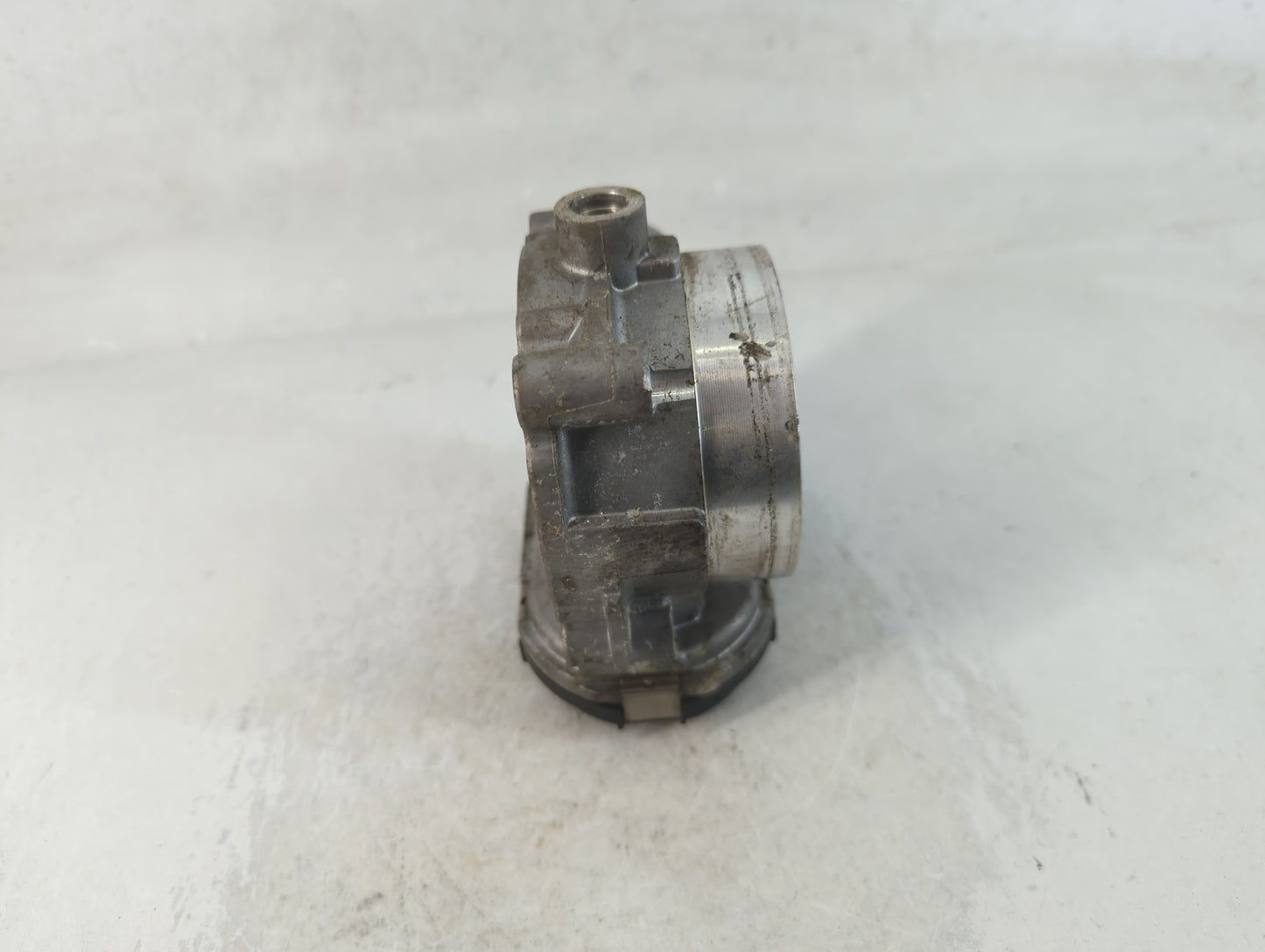 2011-2016 Chrysler Town & Country Throttle Body P/N:05184349AC Fits OEM Used Auto Parts - Oemusedautoparts1.com
