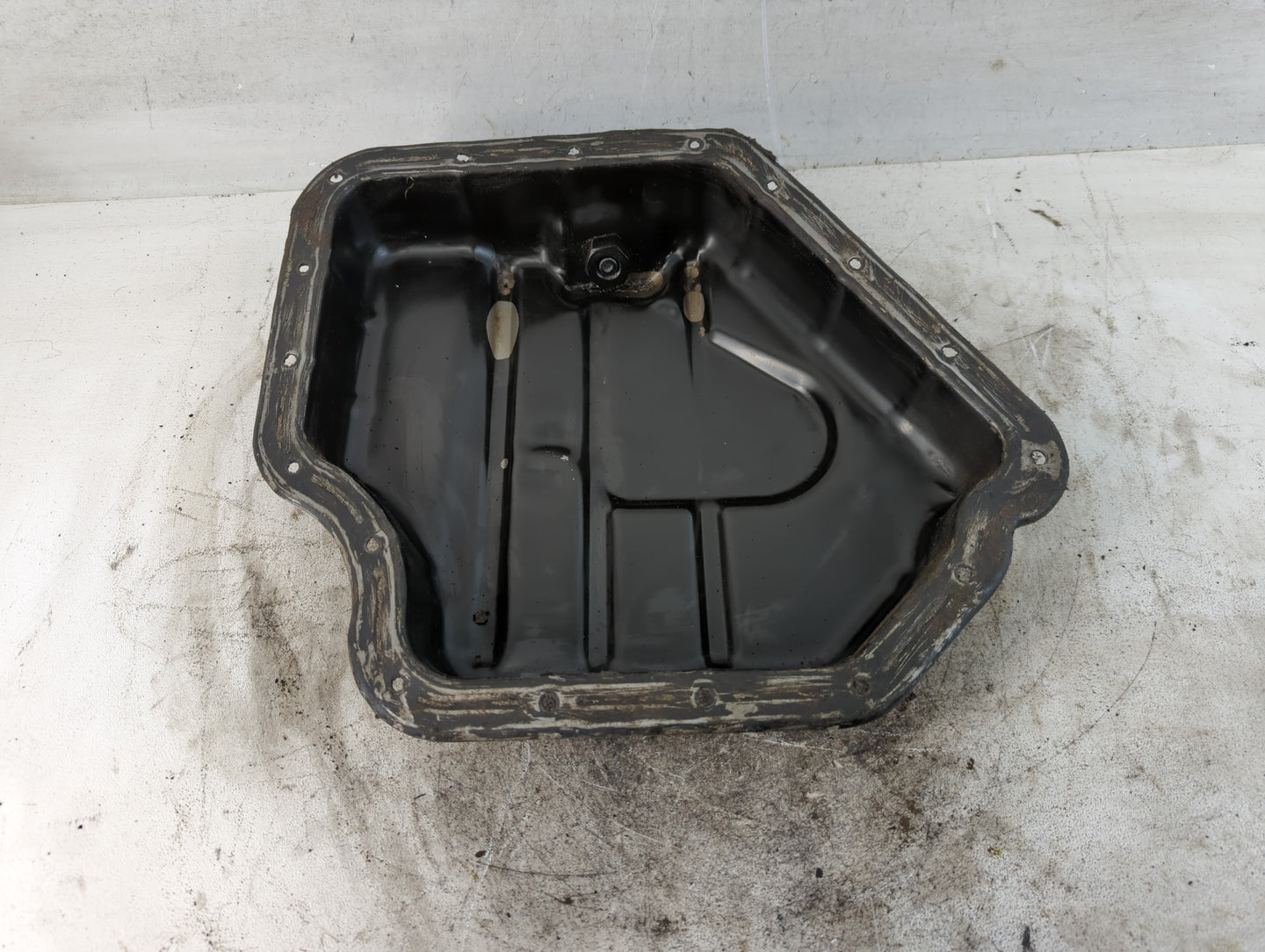 2011-2016 Chrysler Town & Country Engine Oil Pan P/N:340 404AF Fits Fits 2011 2012 2013 2014 2015 2016 2017 2018 2019 2020 2