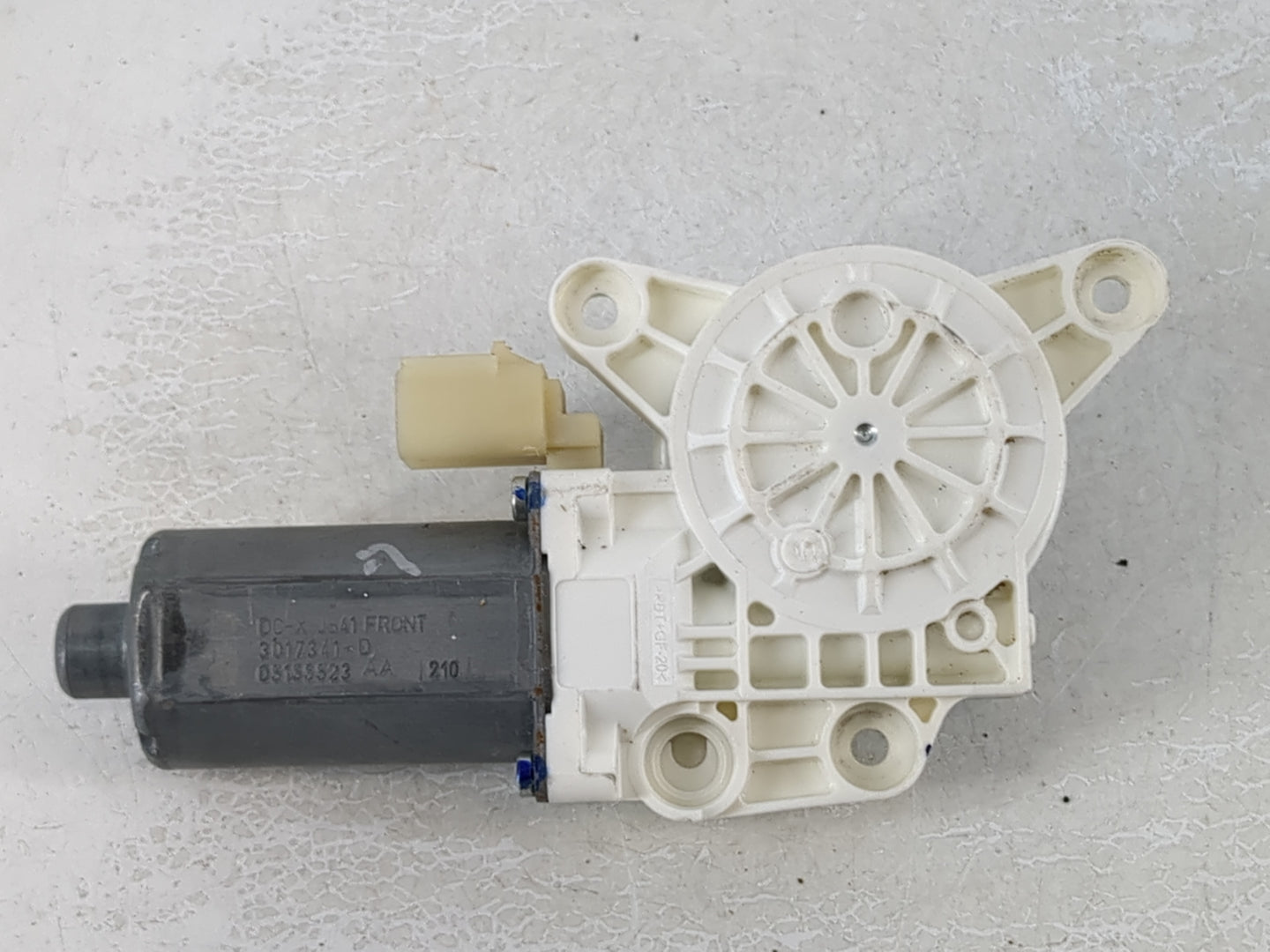 2008-2014 Dodge Avenger Passenger Front Right Power Window Motor - Oemusedautoparts1.com