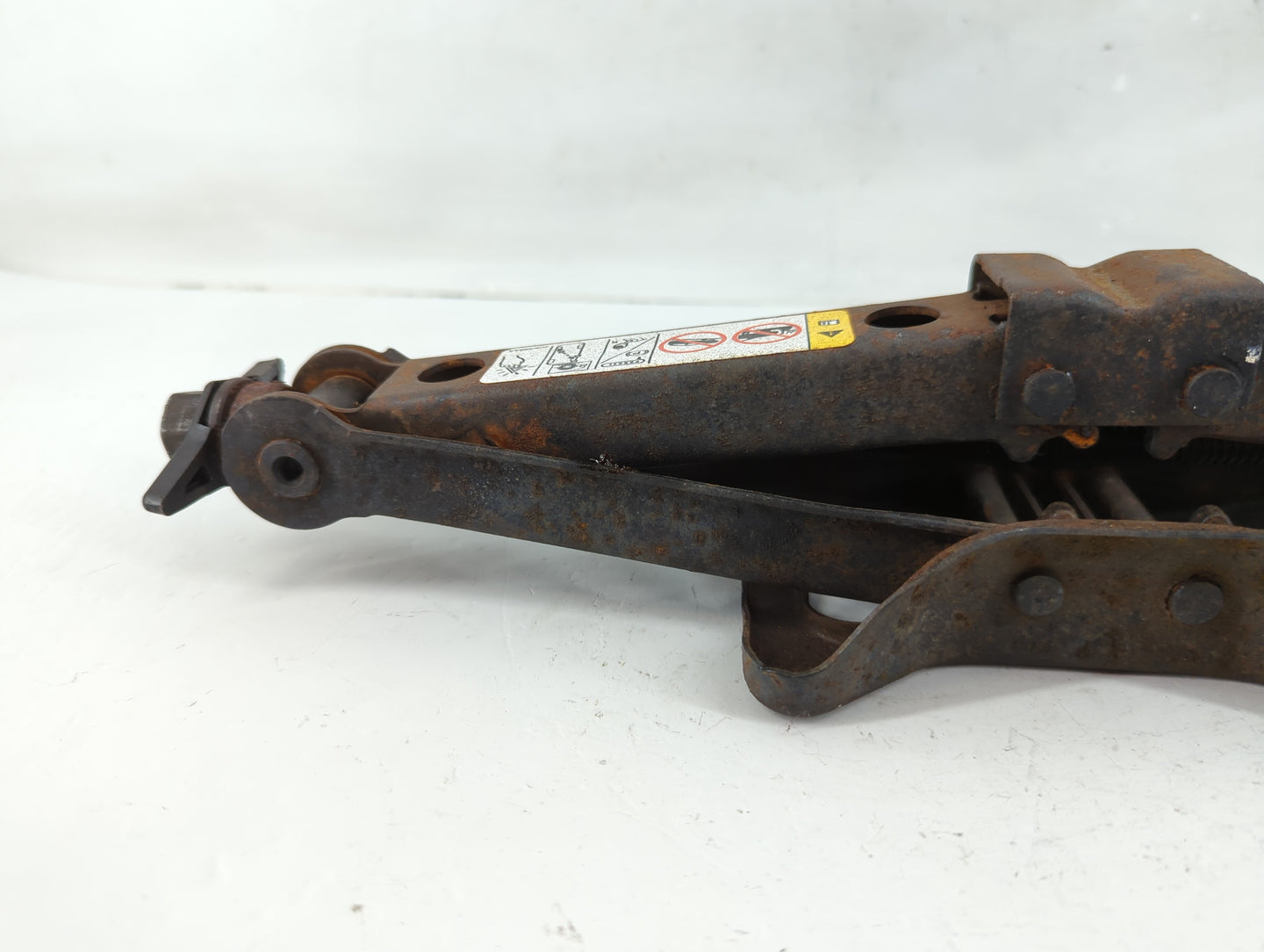 2013 Dodge Avenger Spare Scissor Car Jack Black 1054852 - Oemusedautoparts1.com