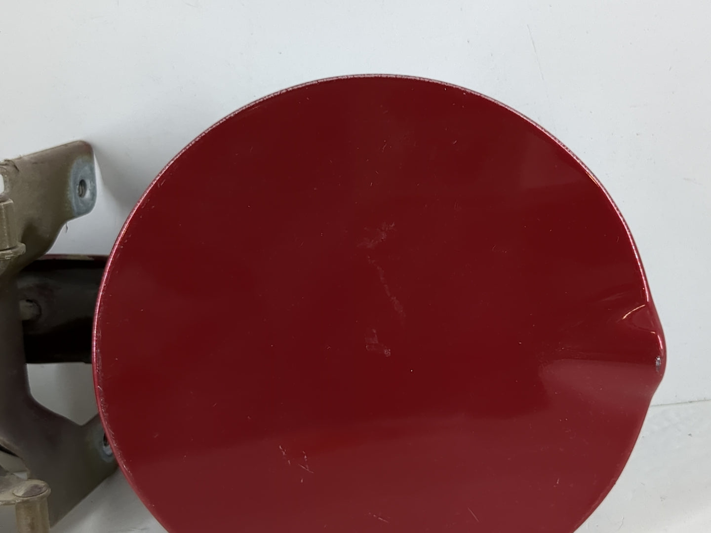 2013 Dodge Avenger Fuel Tank Door Lid Gas Tank Red - Oemusedautoparts1.com