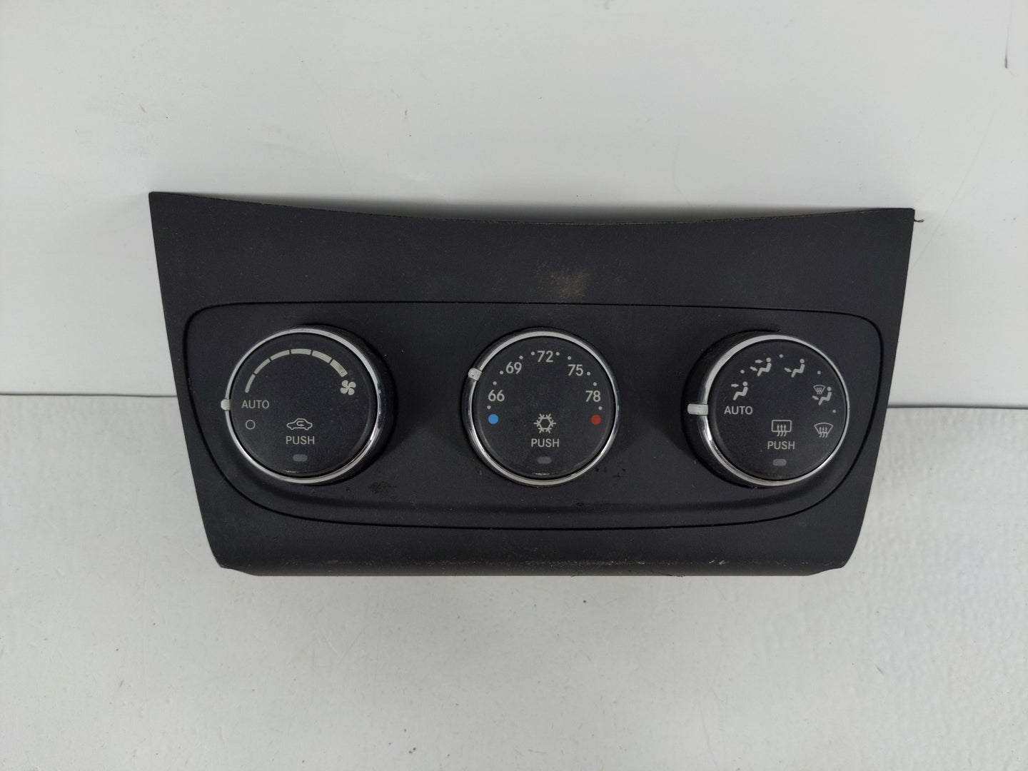 2013 Dodge Avenger Climate Control Module Temperature AC/Heater Replacement P/N:P55111888A Fits OEM Used Auto Parts - Oemuse