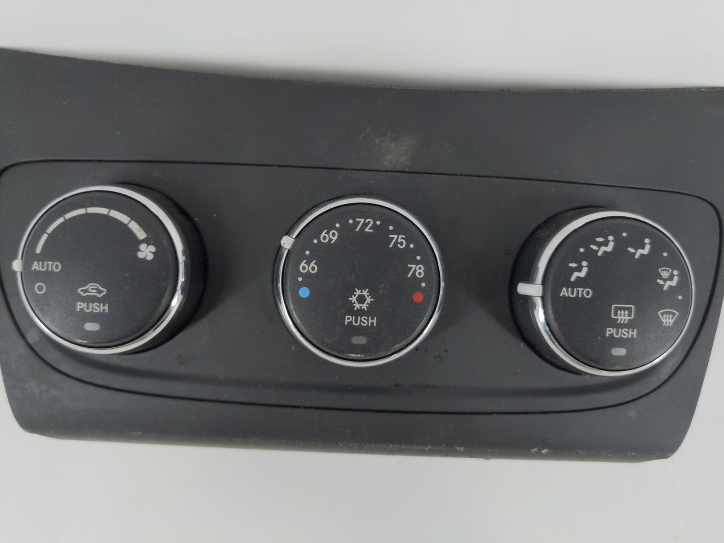 2013 Dodge Avenger Climate Control Module Temperature AC/Heater Replacement P/N:P55111888A Fits OEM Used Auto Parts - Oemuse