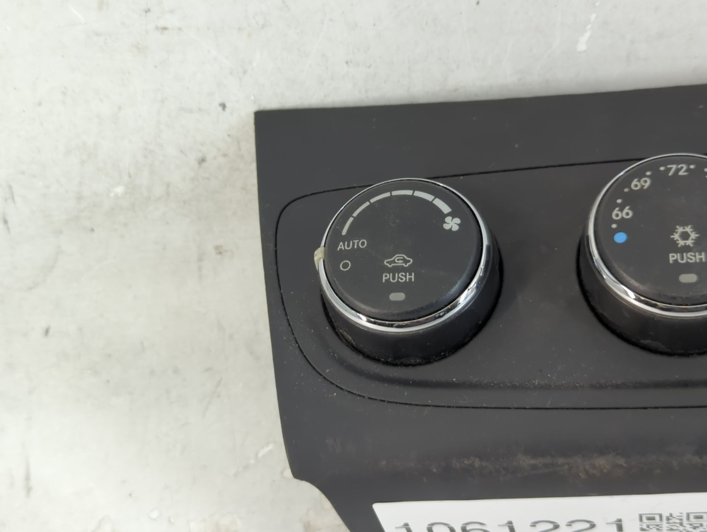 2010-2014 Dodge Avenger Climate Control Module Temperature AC/Heater Replacement P/N:1SX78DX9AD P55111949AF Fits OEM Used Au