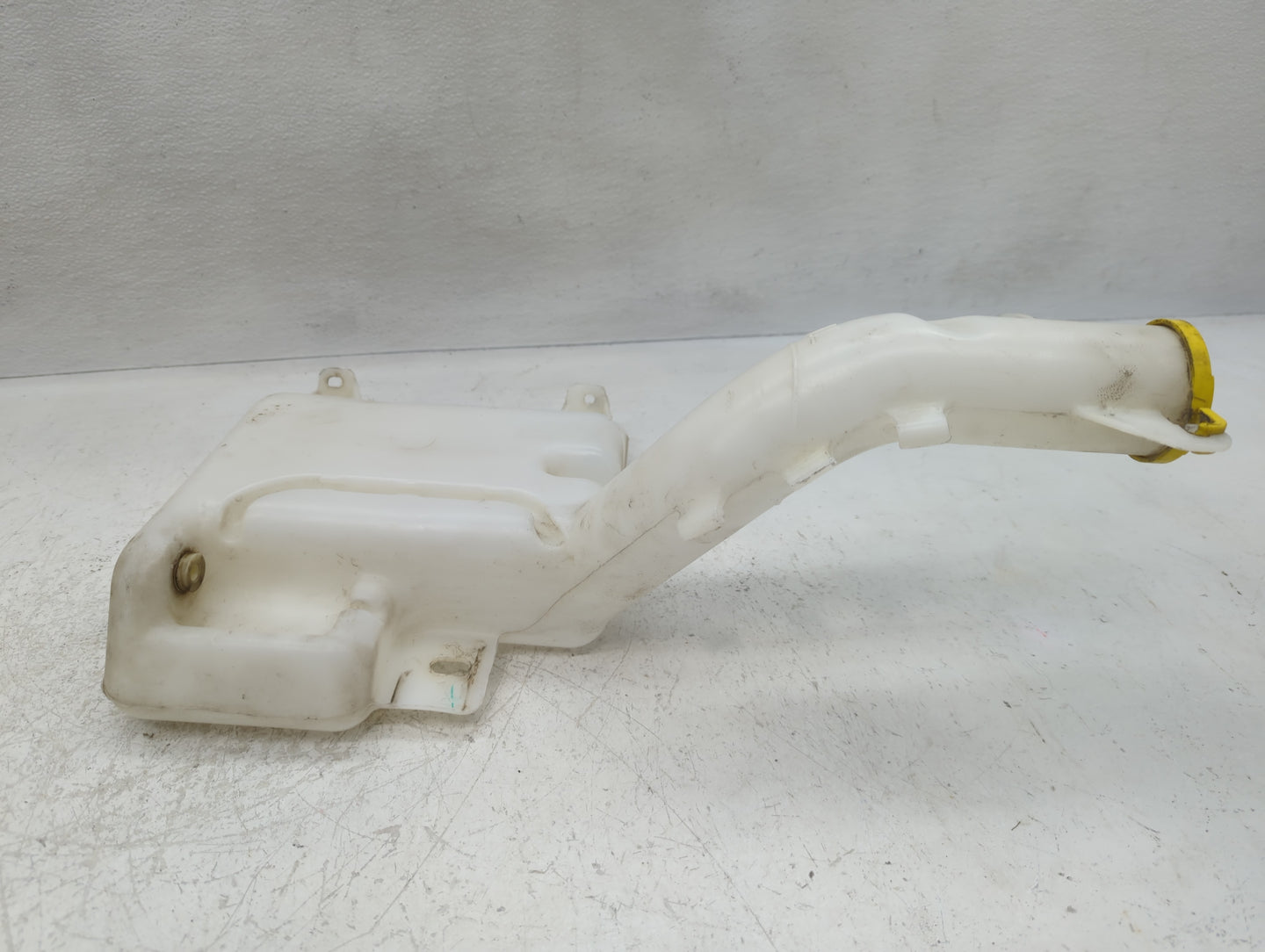 2011-2014 Dodge Avenger Windshield Washer Fluid Reservoir Bottle Oem - Oemusedautoparts1.com