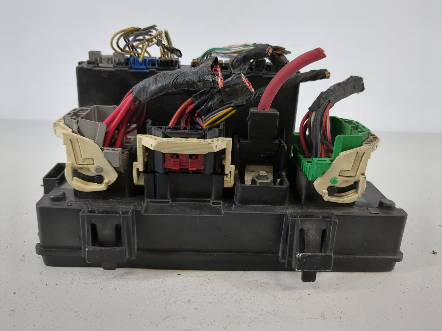 2011-2014 Dodge Avenger Fusebox Fuse Box Relay Module Tipm P04692346ae - Oemusedautoparts1.com