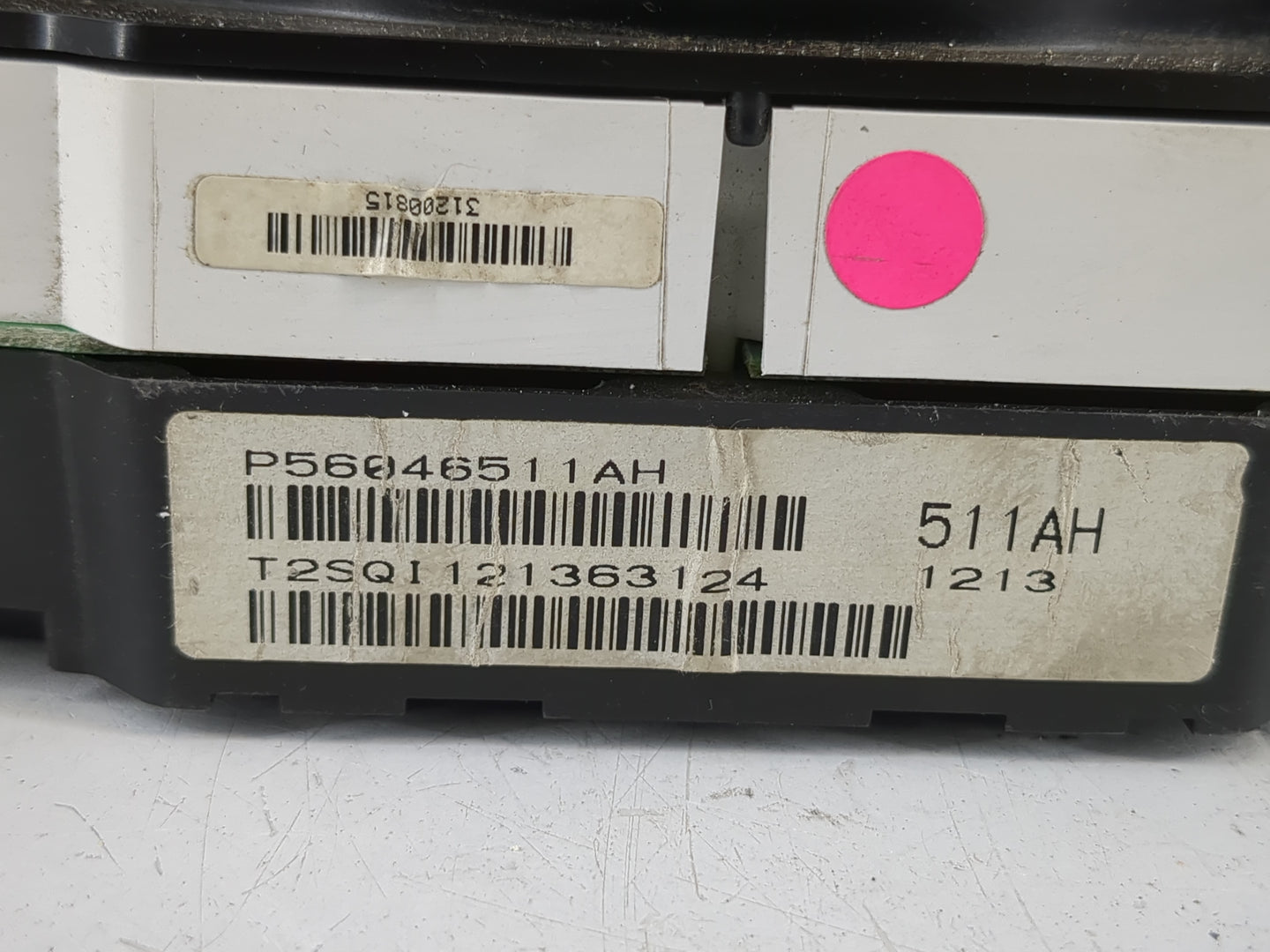 2011-2014 Dodge Avenger Instrument Cluster Speedometer Gauges P/N:P56046511AH Fits Fits 2011 2012 2013 2014 OEM Used Auto Pa