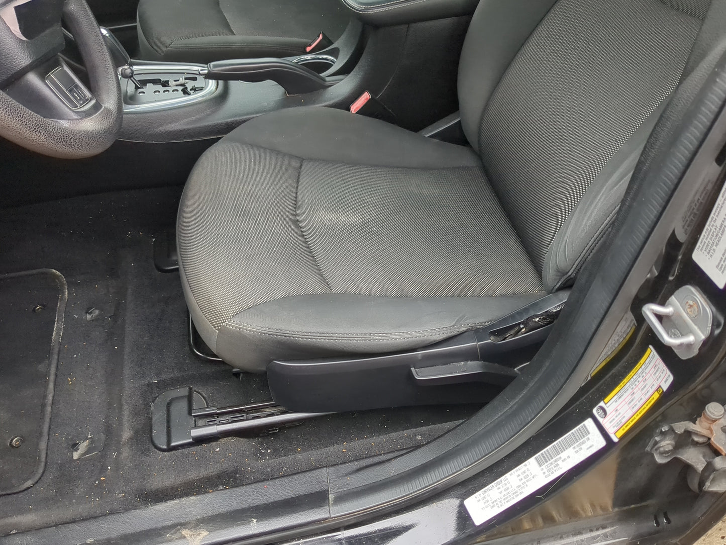 2011-2014 Dodge Avenger Driver Front Seat Oem - Oemusedautoparts1.com
