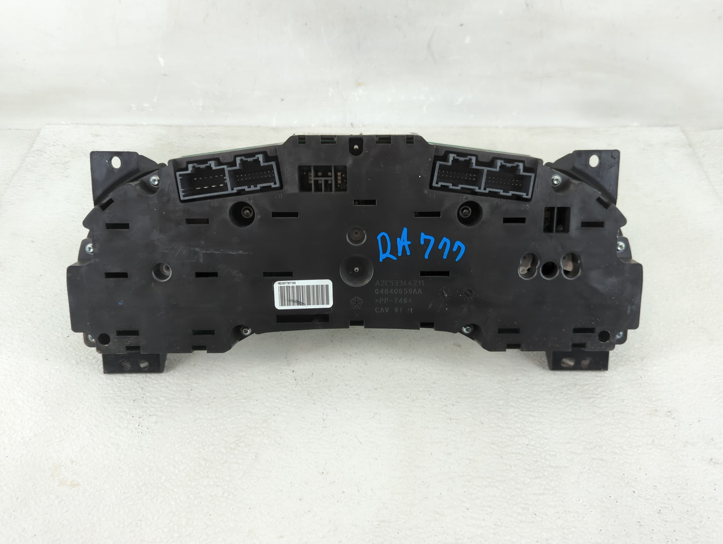 2011-2014 Dodge Avenger Instrument Cluster Speedometer Gauges P/N:P56046511AH Fits Fits 2011 2012 2013 2014 OEM Used Auto Pa