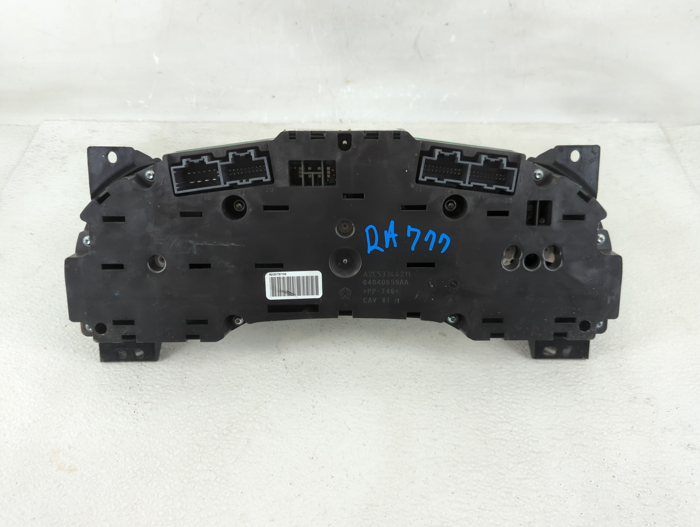 2011-2014 Dodge Avenger Instrument Cluster Speedometer Gauges P/N:P56046511AH Fits Fits 2011 2012 2013 2014 OEM Used Auto Pa