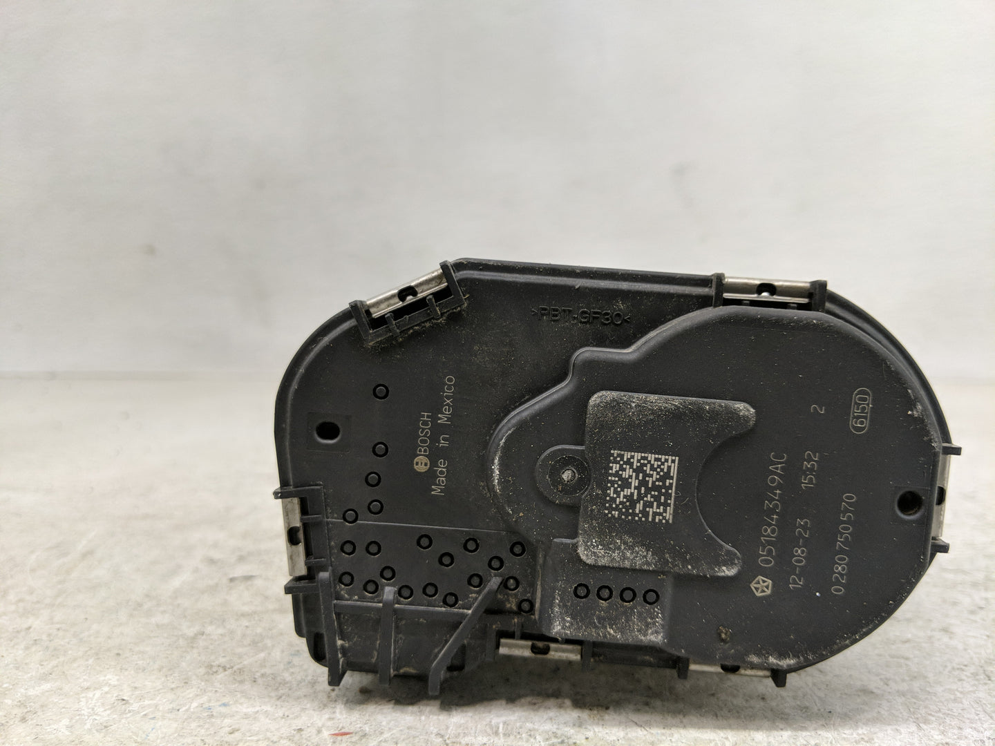 2011-2014 Dodge Avenger Throttle Body P/N:05184349AC 0 280 750 570 Fits OEM Used Auto Parts - Oemusedautoparts1.com