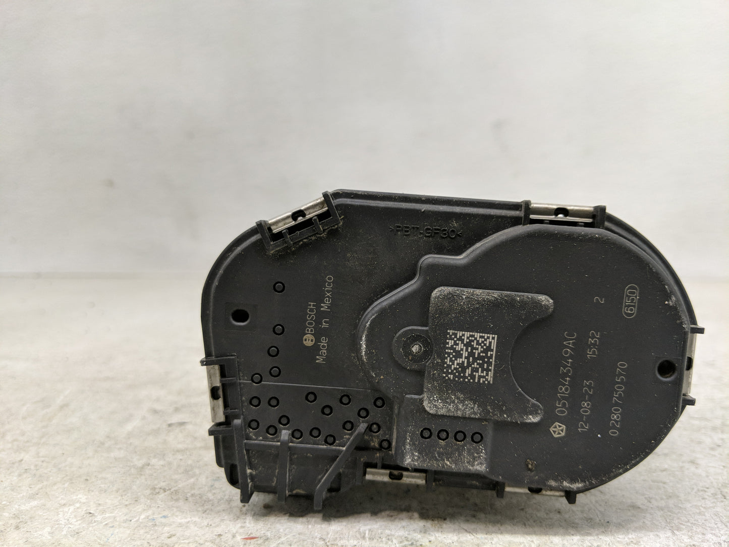 2011-2014 Dodge Avenger Throttle Body P/N:05184349AC 0 280 750 570 Fits OEM Used Auto Parts - Oemusedautoparts1.com