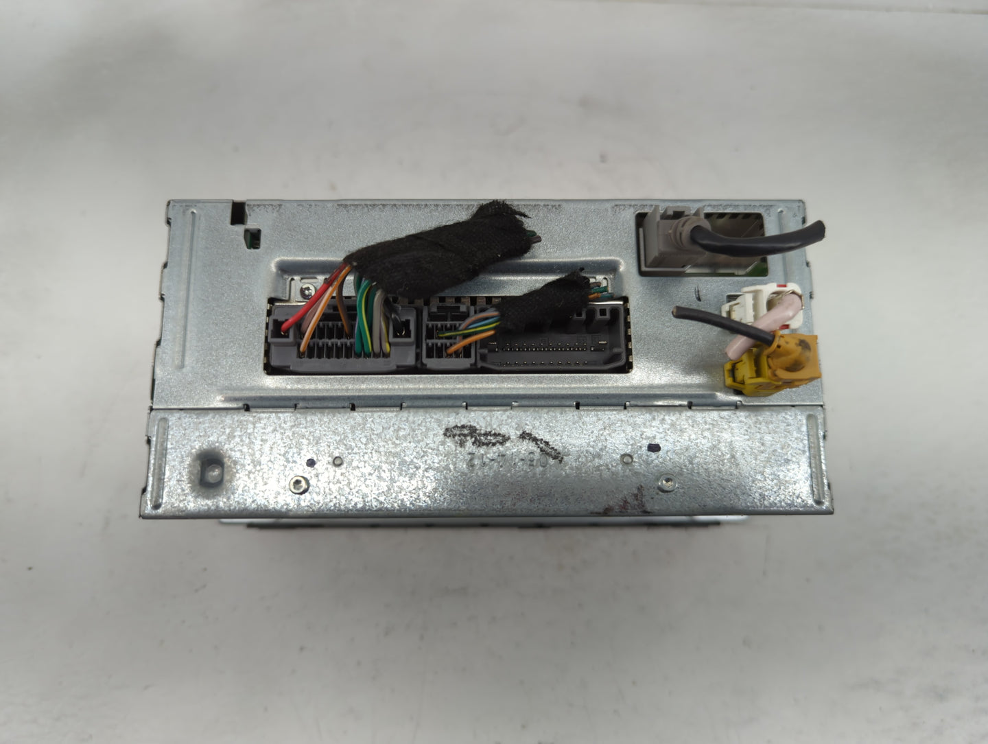 2013 Dodge Avenger Radio AM FM Cd Player Receiver Replacement P/N:P68092001AE P05091656AE Fits OEM Used Auto Parts - Oemused