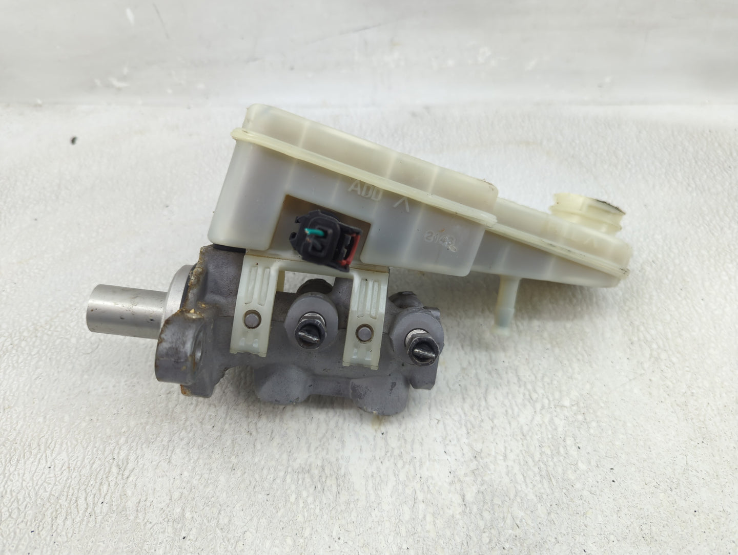 2008-2014 Dodge Avenger Brake Master Cylinder - Oemusedautoparts1.com