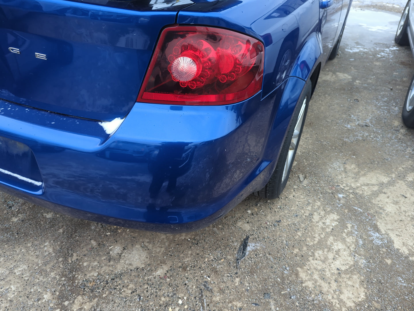 2011-2014 Dodge Avenger Rear Bumper Assembly Oem - Oemusedautoparts1.com