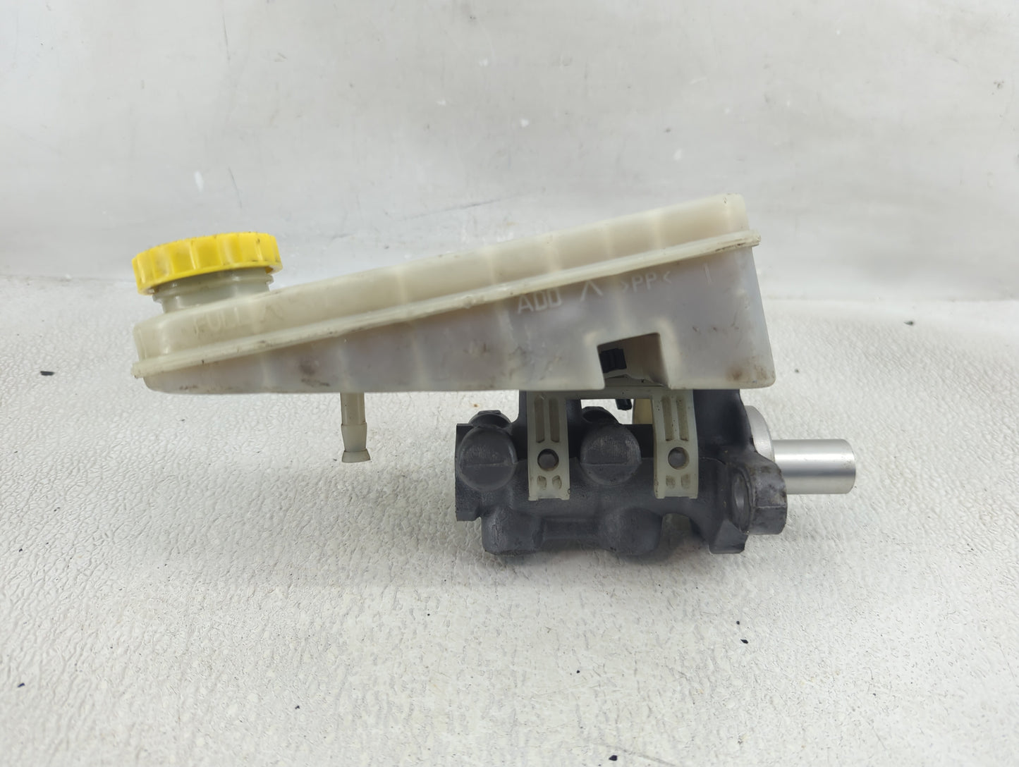 2008-2014 Dodge Avenger Brake Master Cylinder - Oemusedautoparts1.com