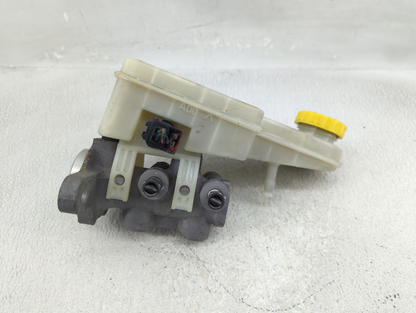 2008-2014 Dodge Avenger Brake Master Cylinder - Oemusedautoparts1.com