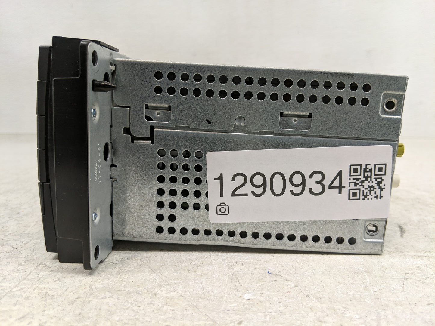 2013 Dodge Avenger Radio AM FM Cd Player Receiver Replacement P/N:P68092001AE P05091656AE Fits OEM Used Auto Parts - Oemused