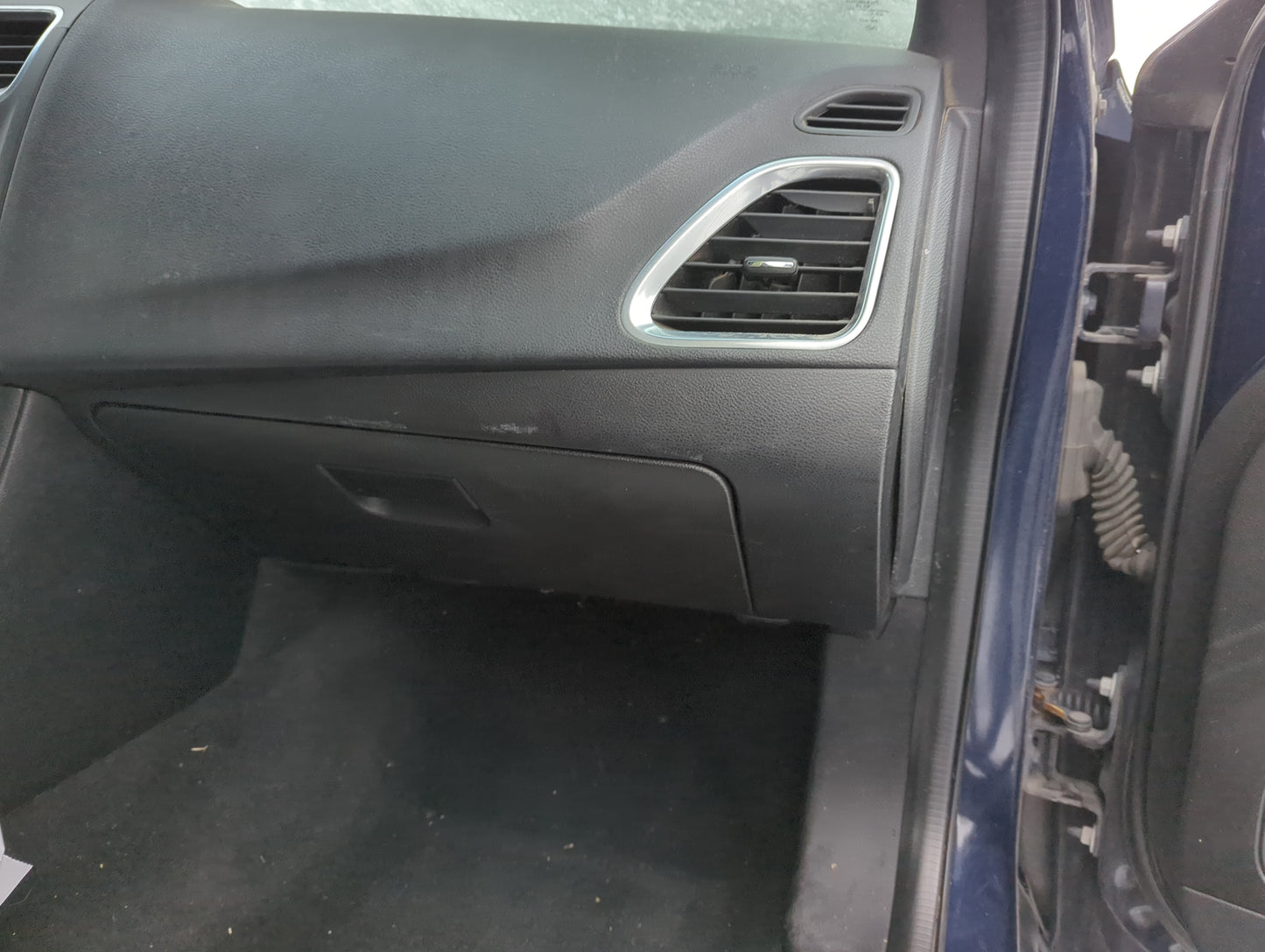 2013 Dodge Avenger Passenger Glove Box Door Storage Compartment 1312236 - Oemusedautoparts1.com