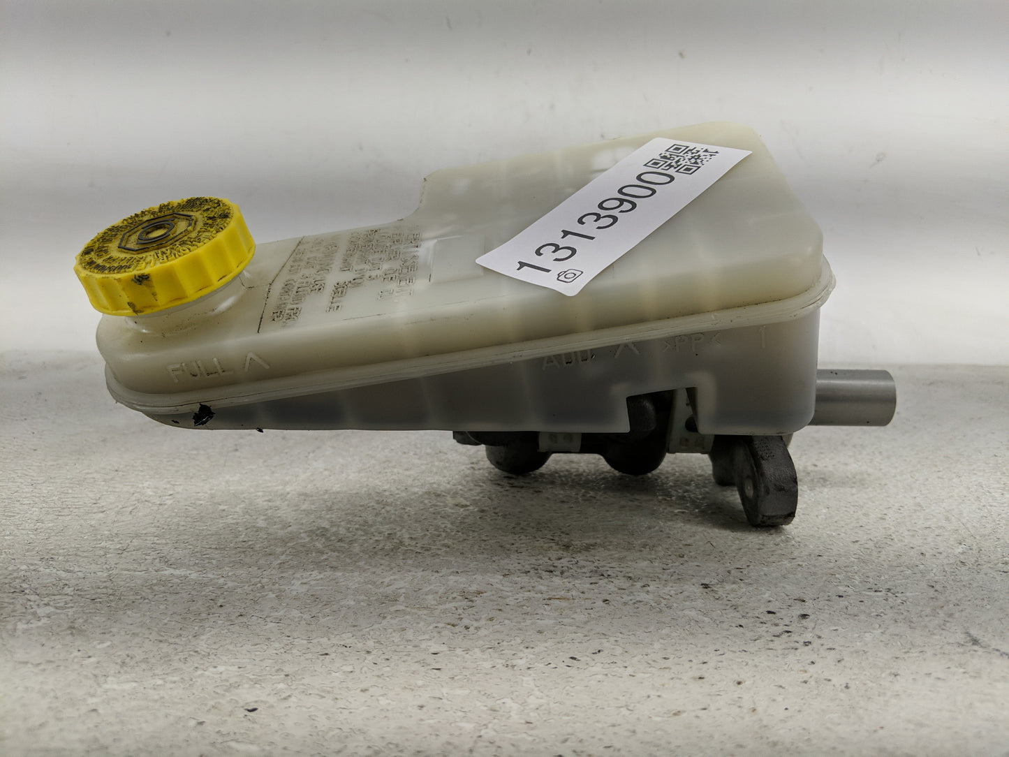 2008-2014 Dodge Avenger Brake Master Cylinder - Oemusedautoparts1.com