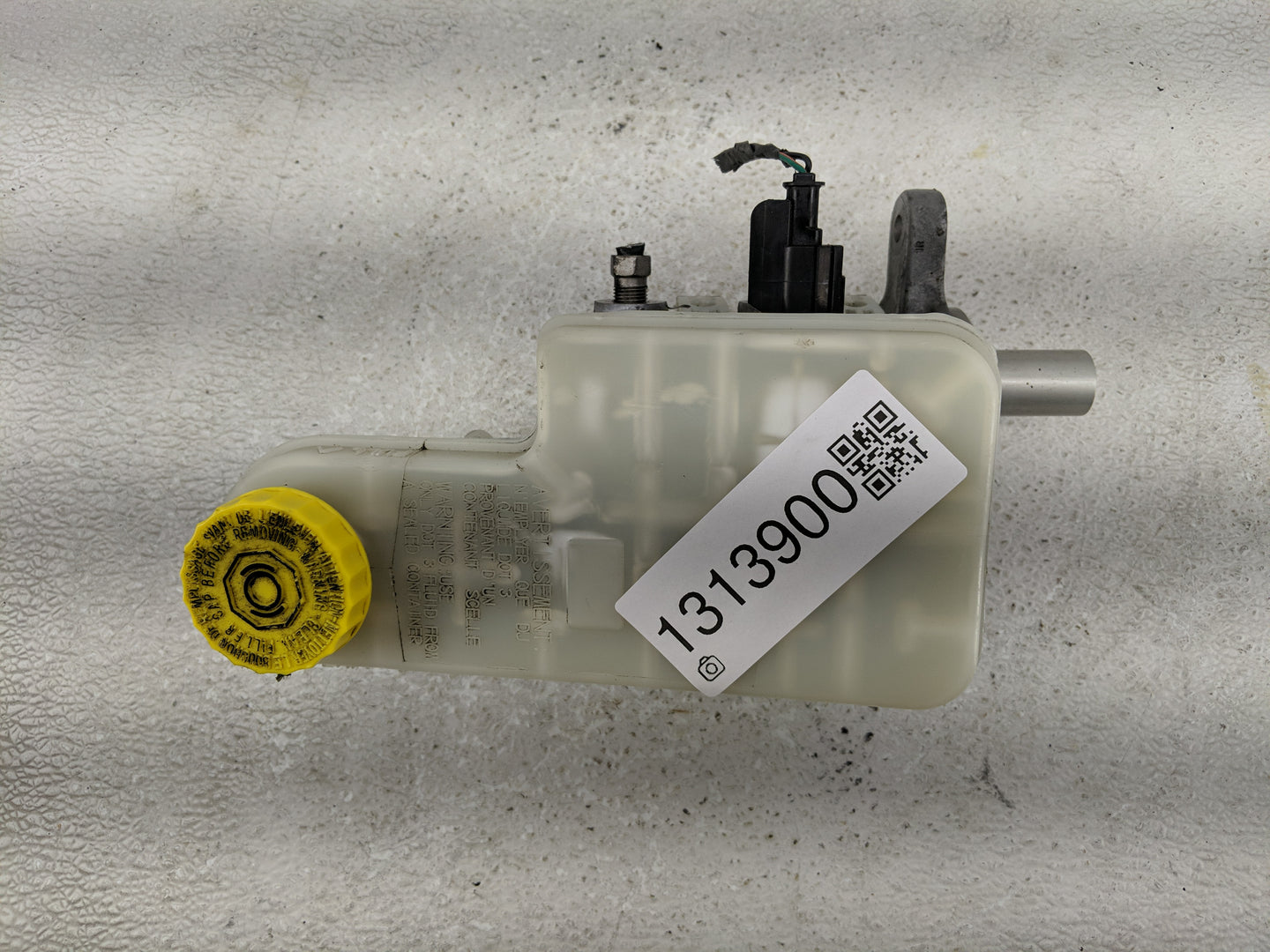 2008-2014 Dodge Avenger Brake Master Cylinder - Oemusedautoparts1.com
