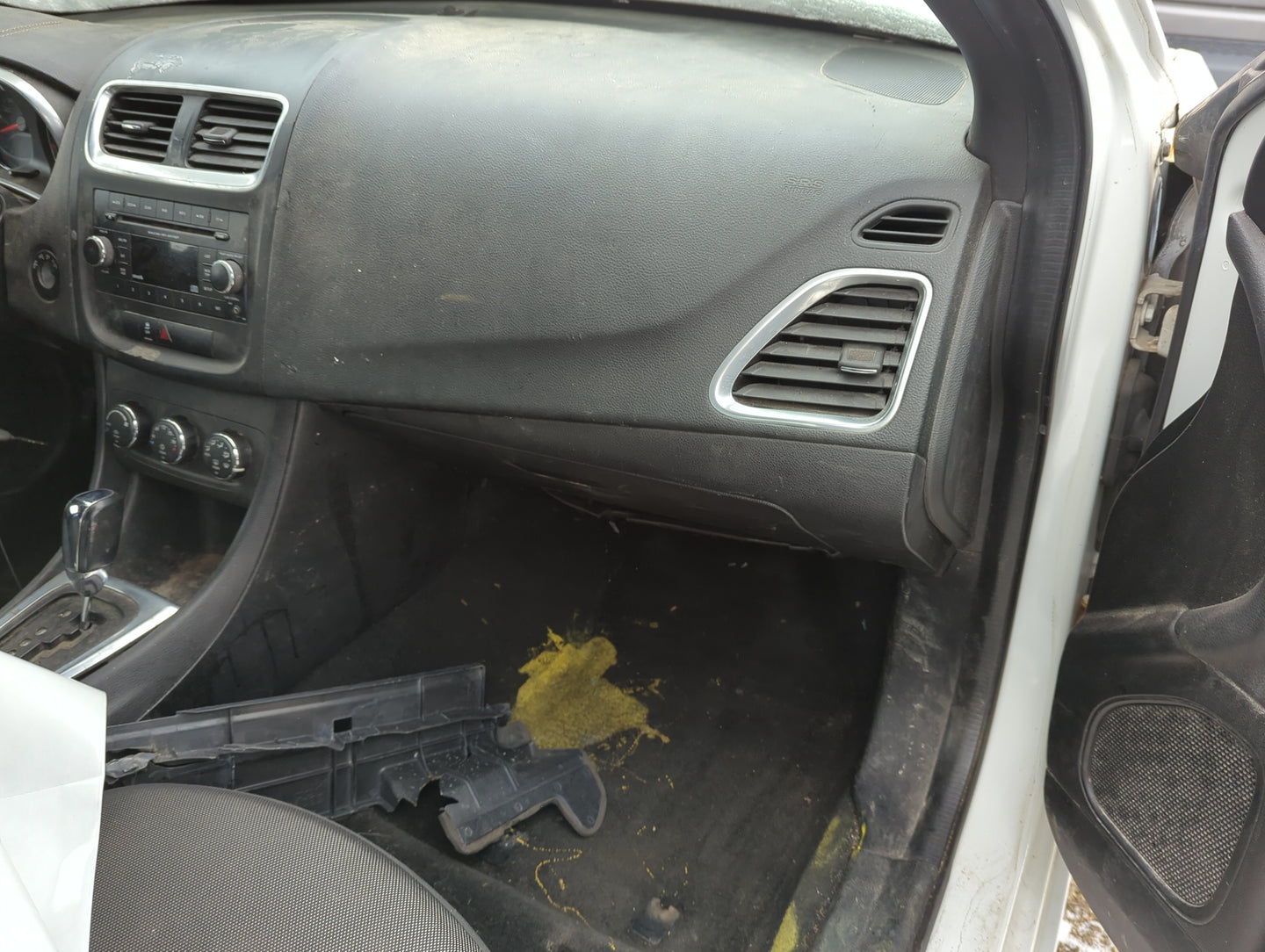 2013 Dodge Avenger Passenger Glove Box Door Storage Compartment 1315729 - Oemusedautoparts1.com