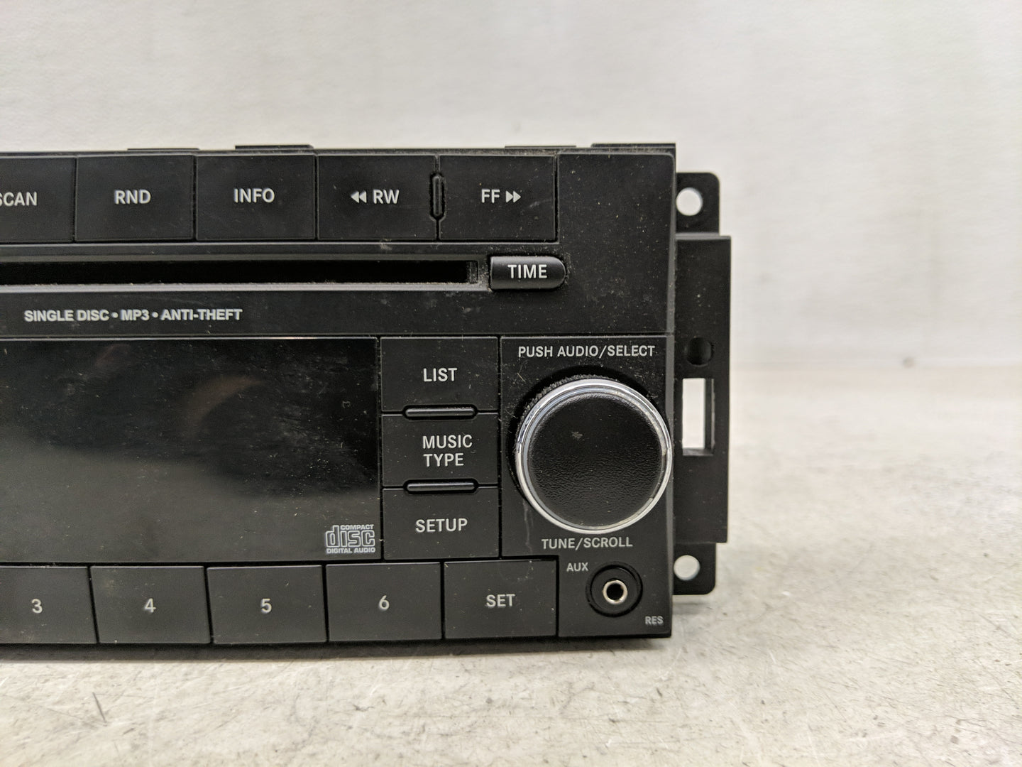 2013-2014 Dodge Avenger Radio AM FM Cd Player Receiver Replacement P/N:P05091163AC Fits Fits 2013 2014 OEM Used Auto Parts -