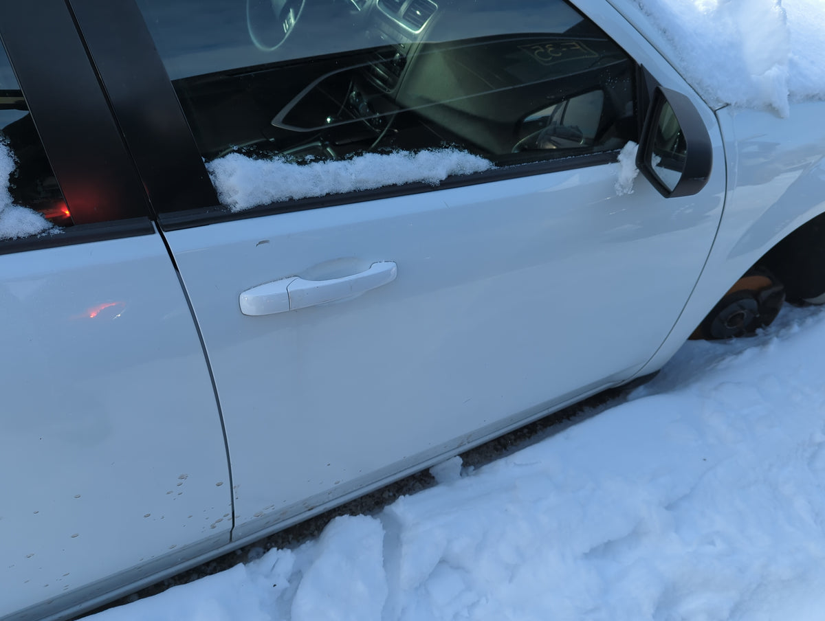 2011-2014 Dodge Avenger Passenger Front Door Oem 1358803 - Oemusedautoparts1.com