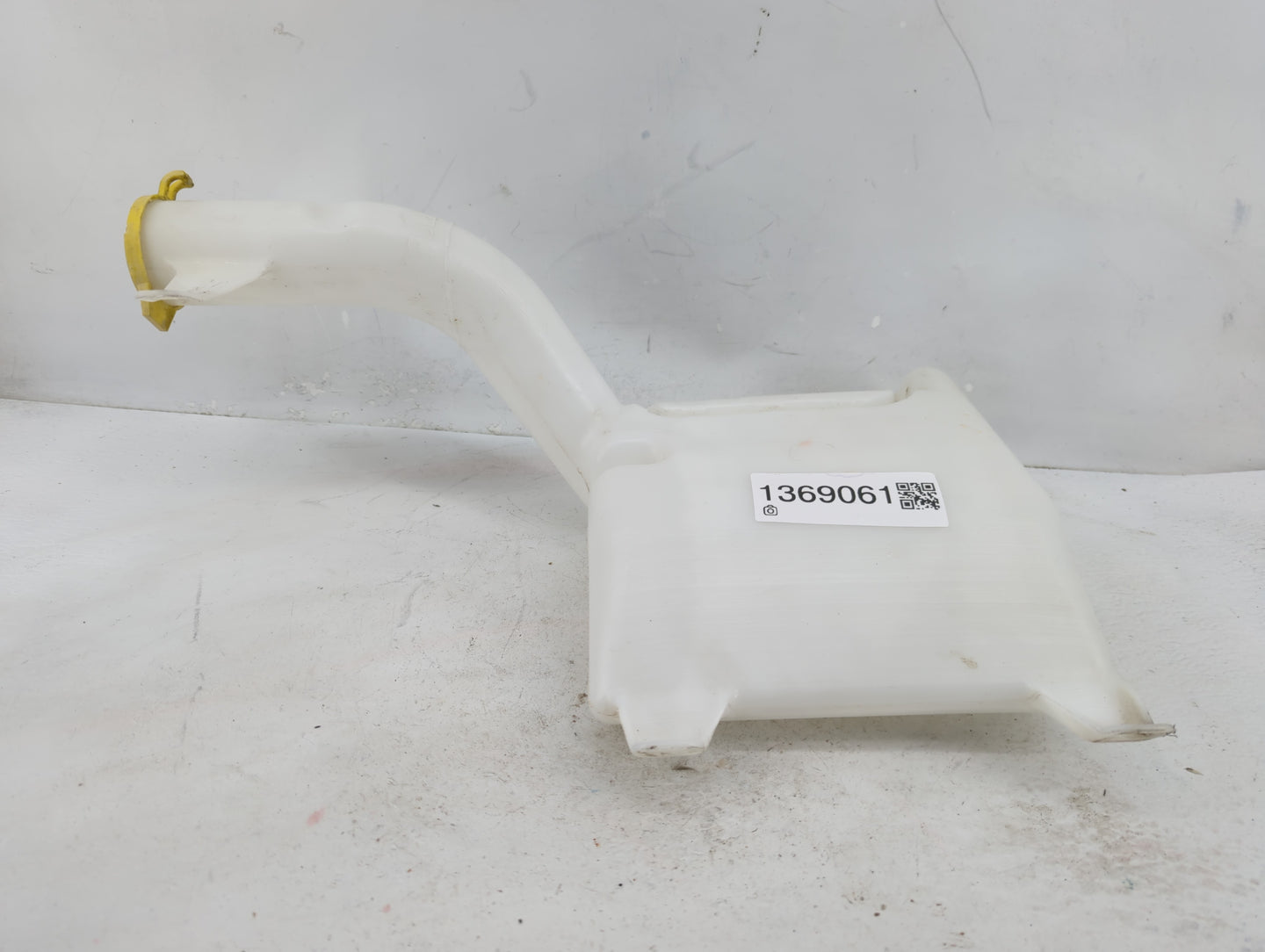 2011-2014 Dodge Avenger Windshield Washer Fluid Reservoir Bottle Oem - Oemusedautoparts1.com