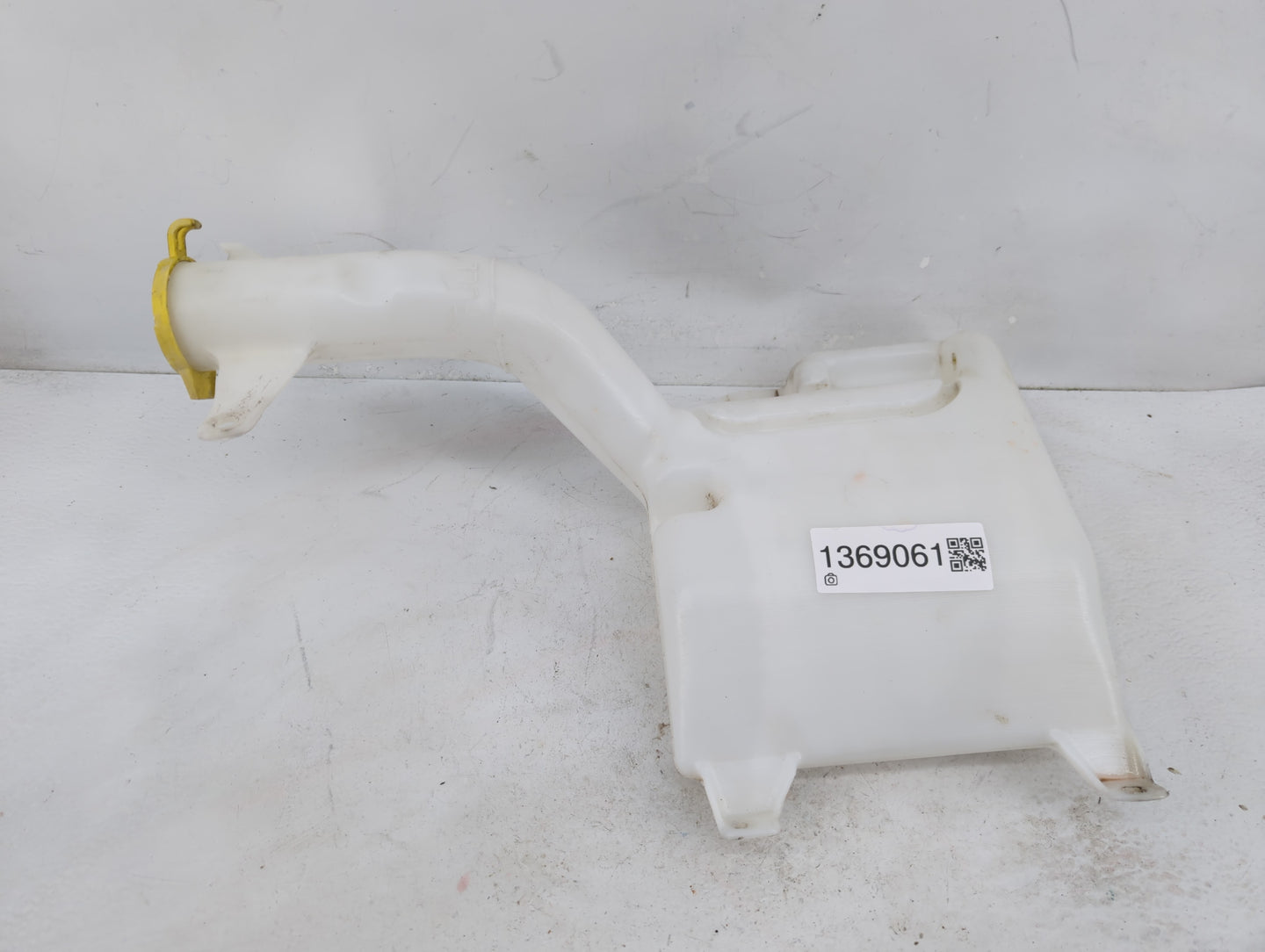 2011-2014 Dodge Avenger Windshield Washer Fluid Reservoir Bottle Oem - Oemusedautoparts1.com