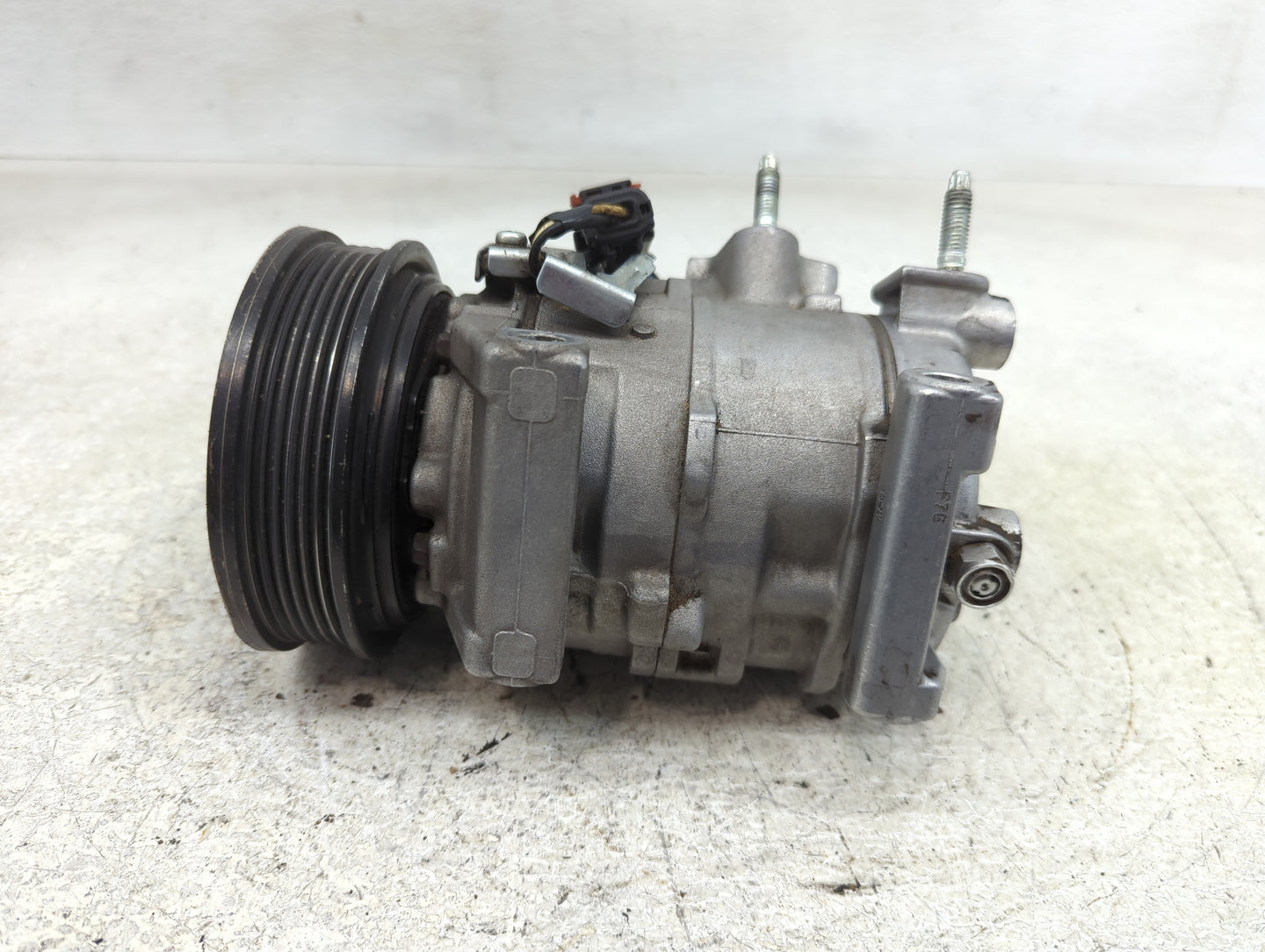 2011-2014 Dodge Avenger Air Conditioning A/c Ac Compressor Oem - Oemusedautoparts1.com