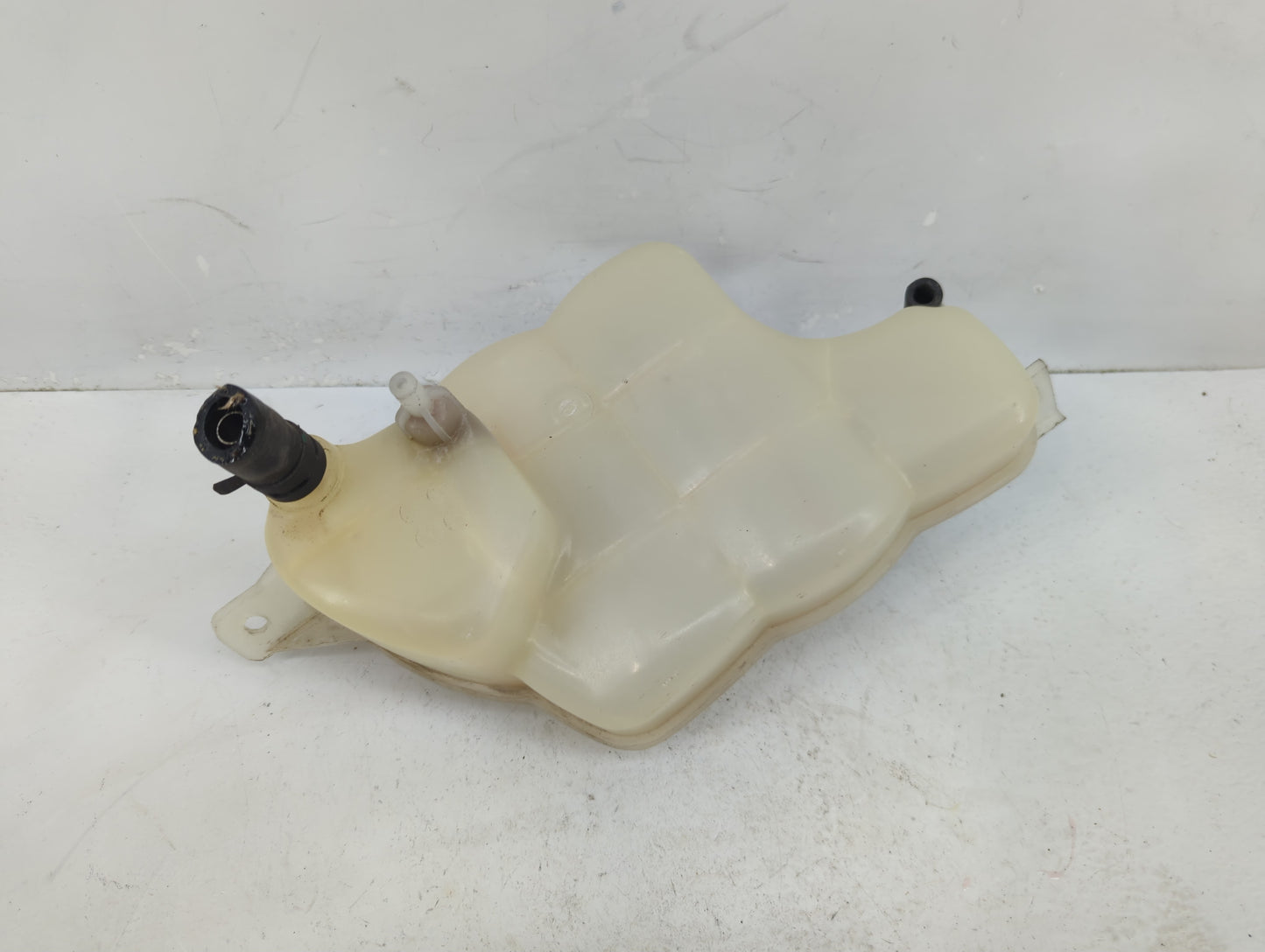 2011-2014 Dodge Avenger Windshield Washer Fluid Reservoir Bottle Oem - Oemusedautoparts1.com