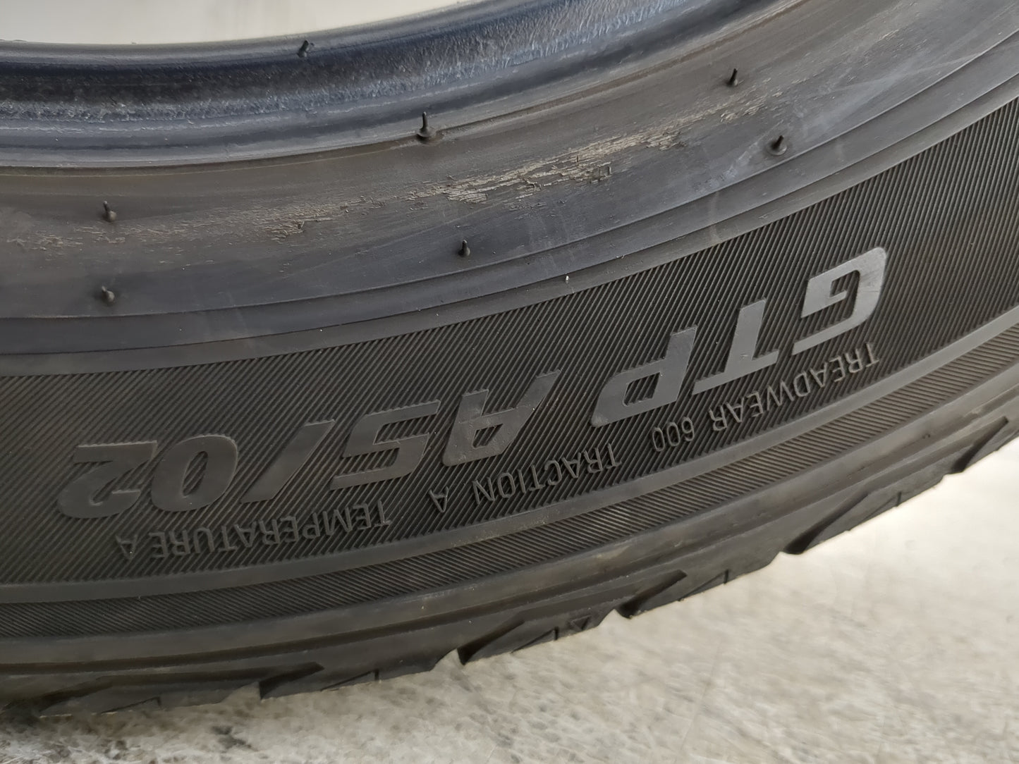 Used Tire 225/55R17 ROADHUGGER GTP AS/02 101H - Tread Depth 10/32 - Oemusedautoparts1.com