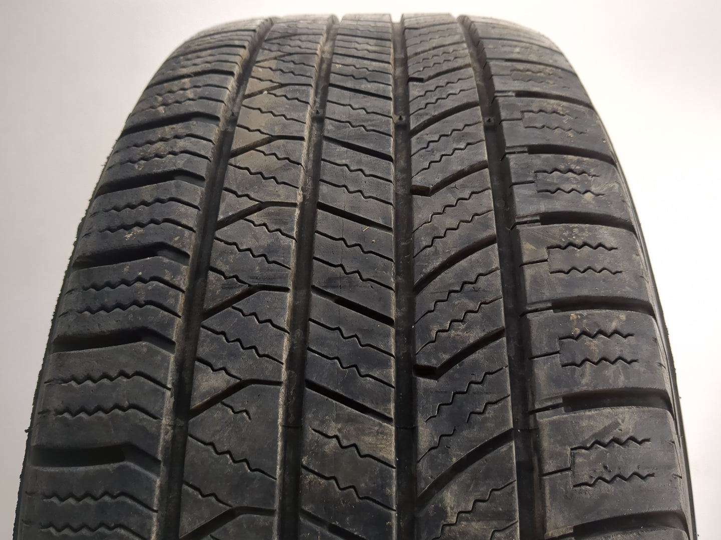 Used Tire 225/55R17 ROADHUGGER GTP AS/02 101H - Tread Depth 10/32 - Oemusedautoparts1.com