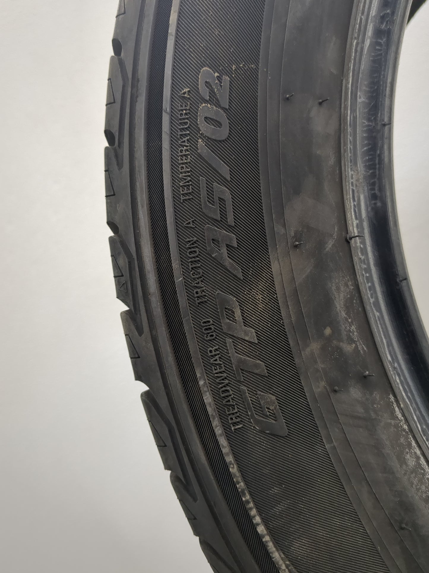 Used Tire 225/55R17 ROAD HUGGER GTP AS/02 101H - Tread Depth 8.5/32 - Oemusedautoparts1.com