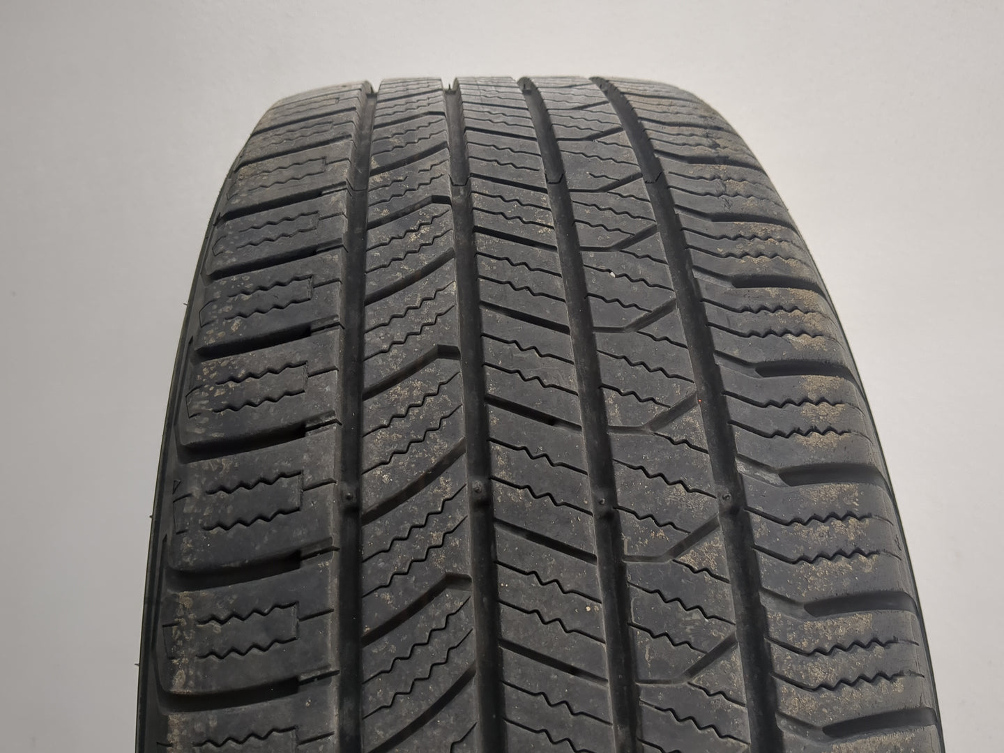 Used Tire 225/55R17 ROAD HUGGER GTP AS/02 101H - Tread Depth 8.5/32 - Oemusedautoparts1.com