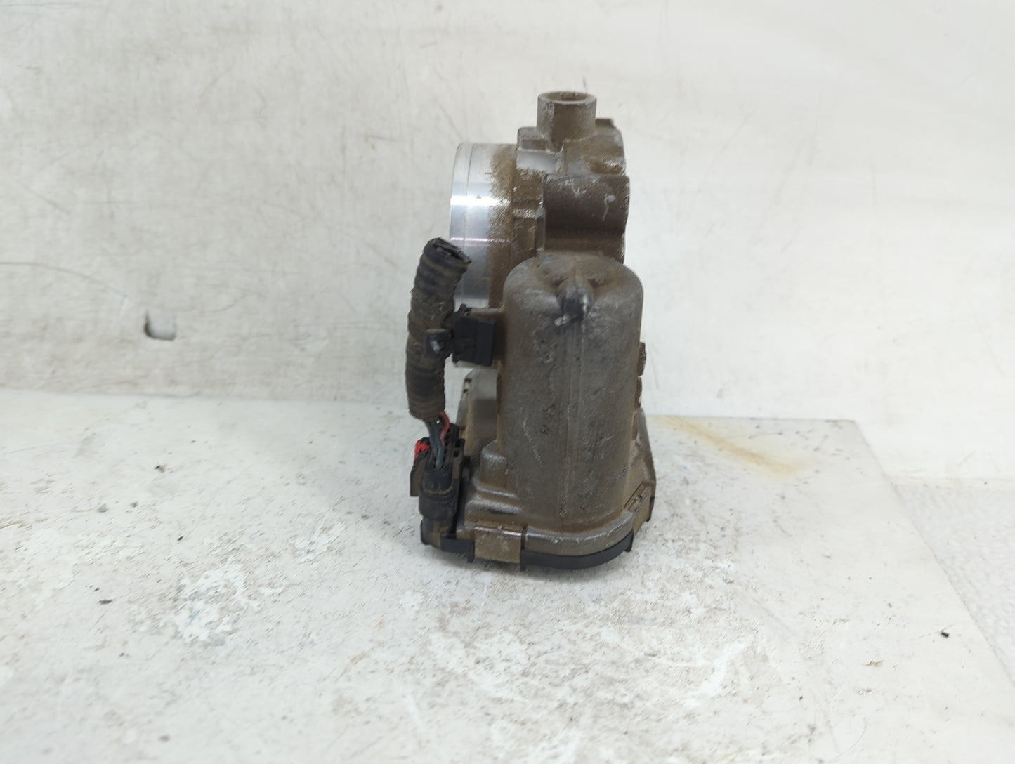 2011-2014 Dodge Avenger Throttle Body P/N:0 280 750 570 05184349AC Fits OEM Used Auto Parts - Oemusedautoparts1.com