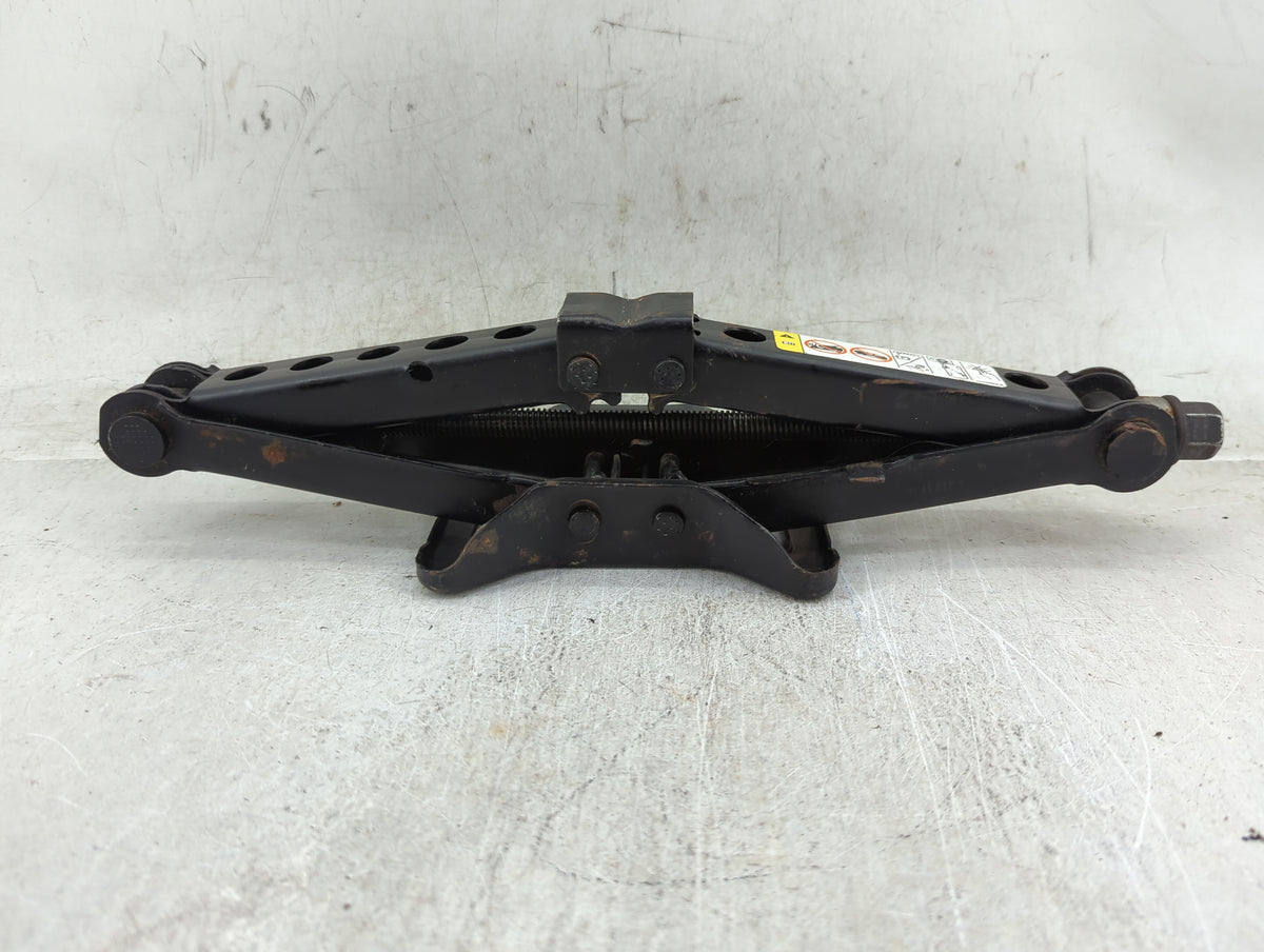 2013 Dodge Avenger Spare Scissor Car Jack 1431840 - Oemusedautoparts1.com