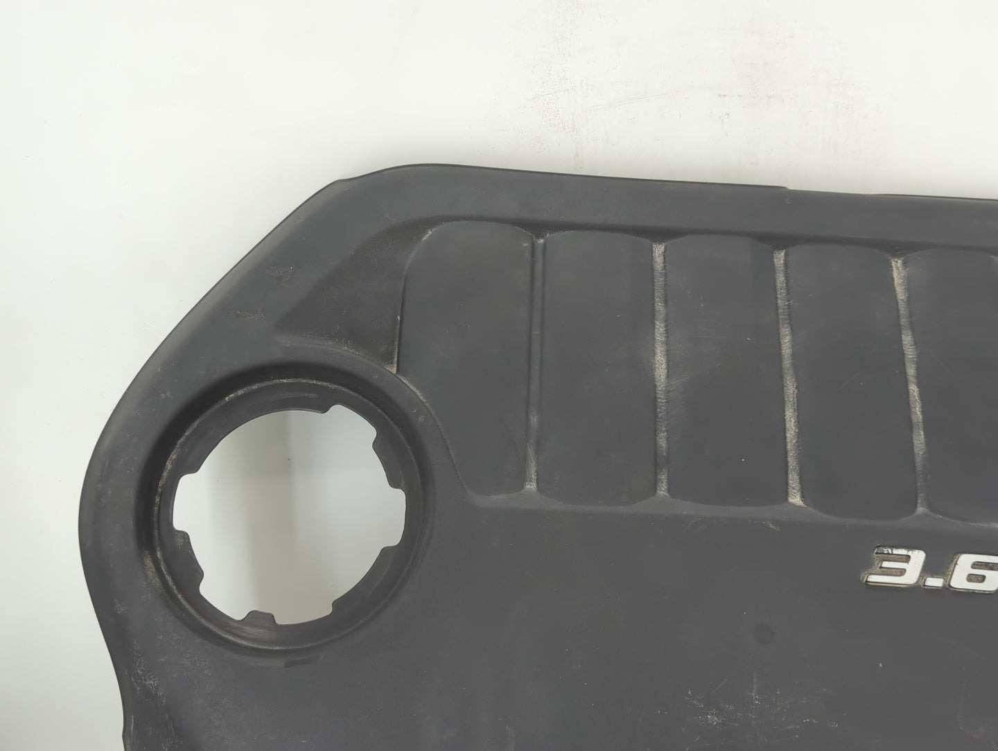 2013 Dodge Avenger Engine Cover 1432369 - Oemusedautoparts1.com