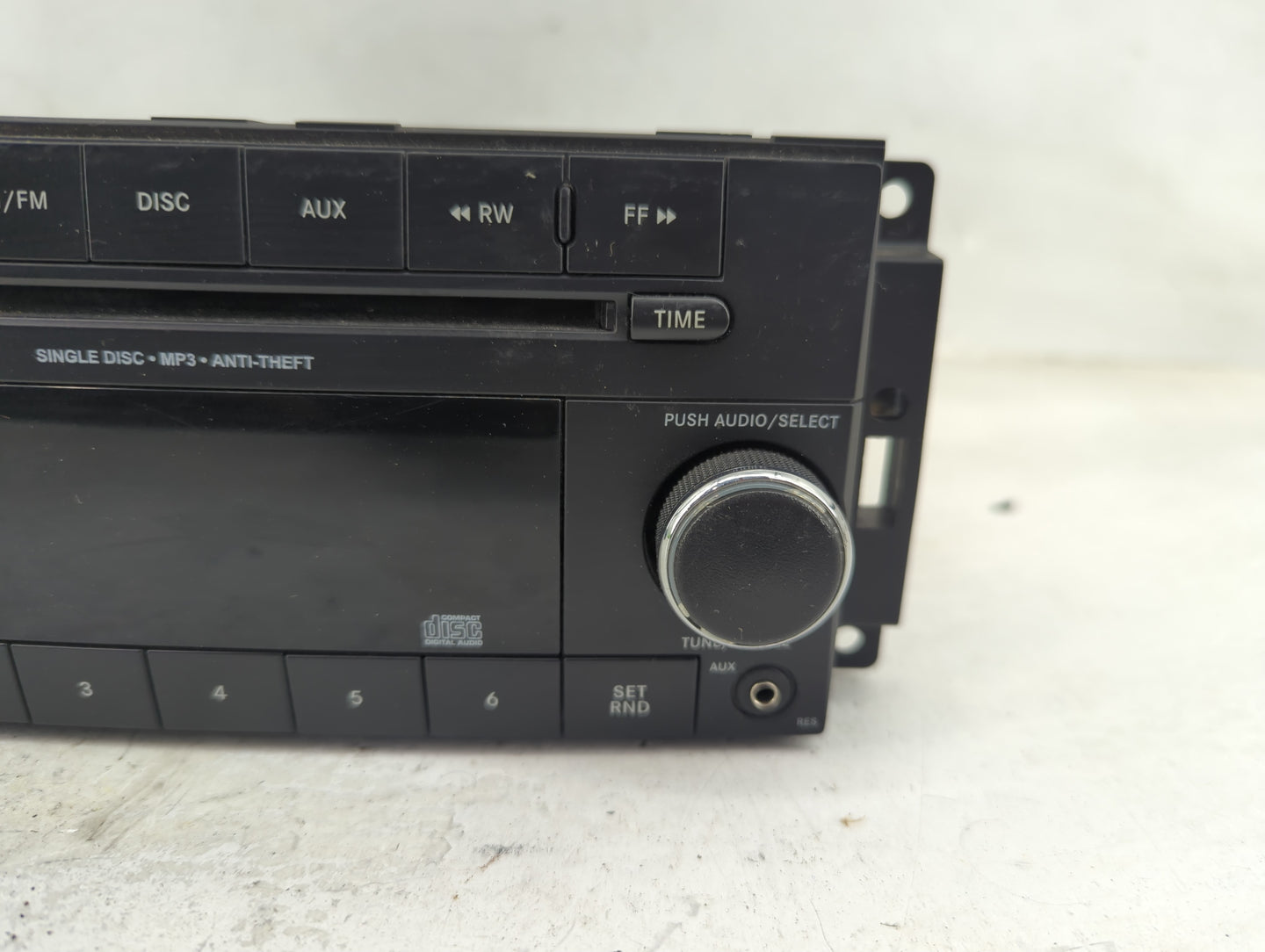 2013-2014 Dodge Avenger Radio AM FM Cd Player Receiver Replacement P/N:P05091195AC Fits Fits 2013 2014 OEM Used Auto Parts -